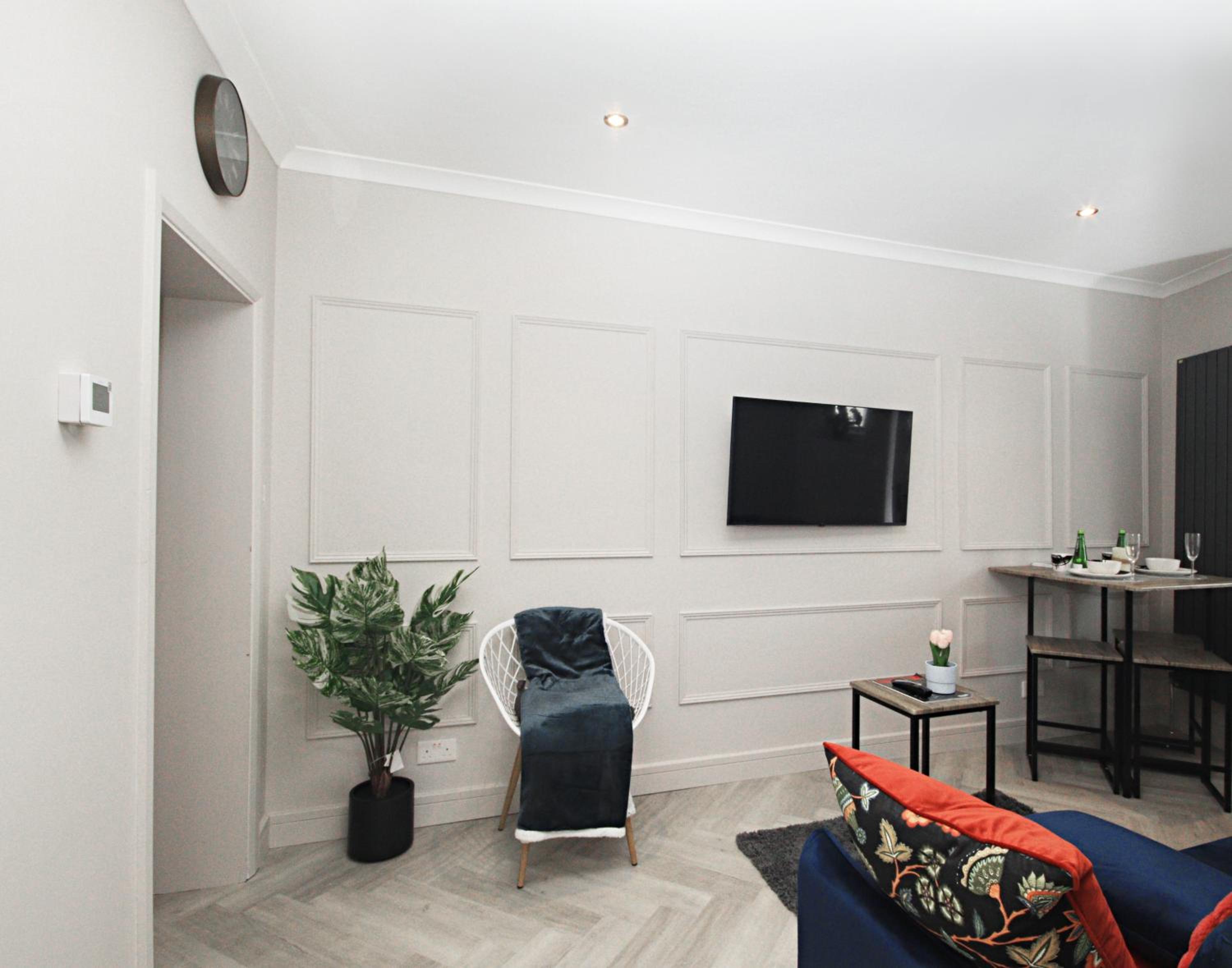 Rayan Heights Cosy 1 bedroom flat sleeps 2 perfect for contractors tourists families - Free parking
