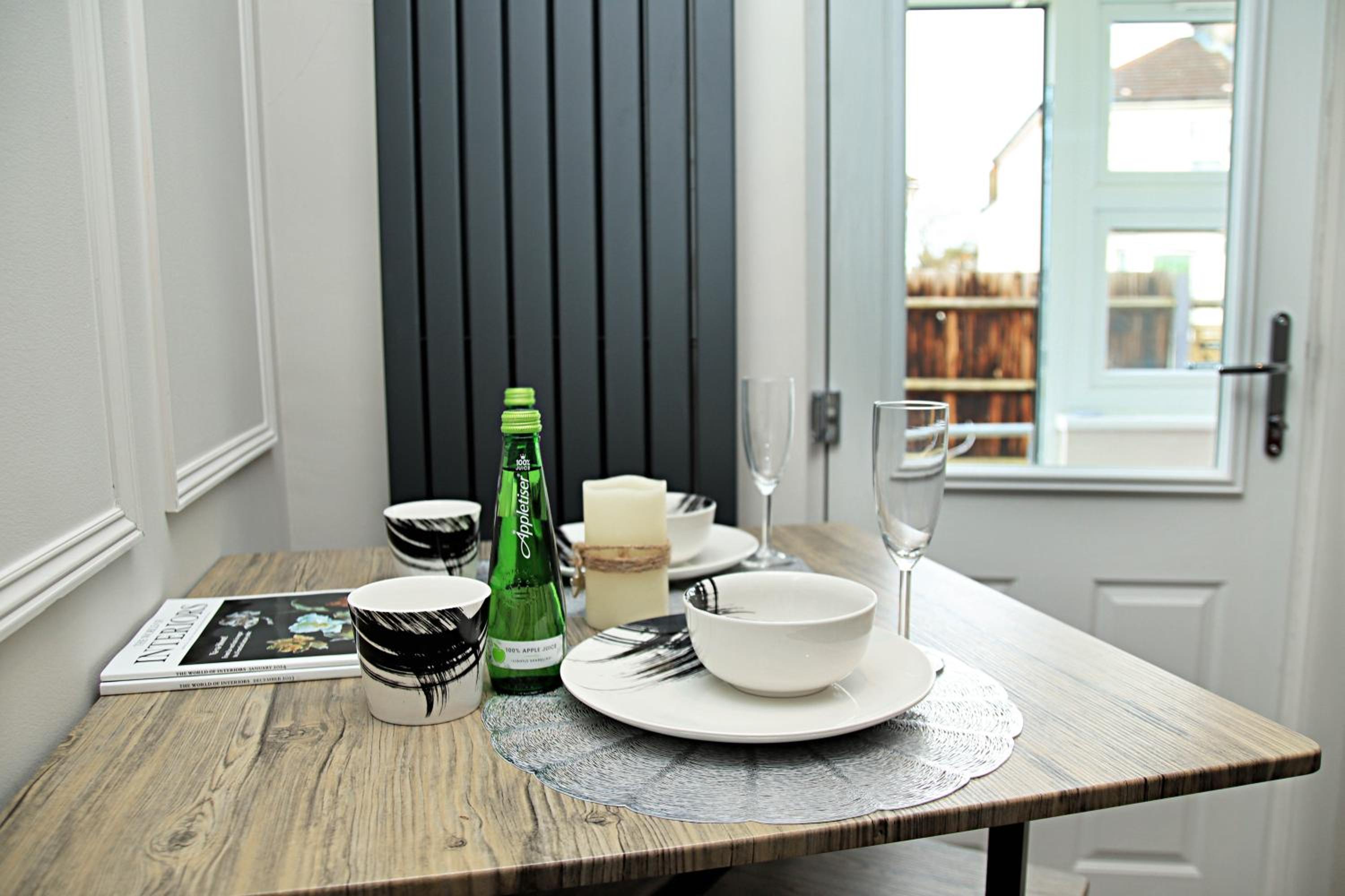 Rayan Heights Cosy 1 bedroom flat sleeps 2 perfect for contractors tourists families - Free parking