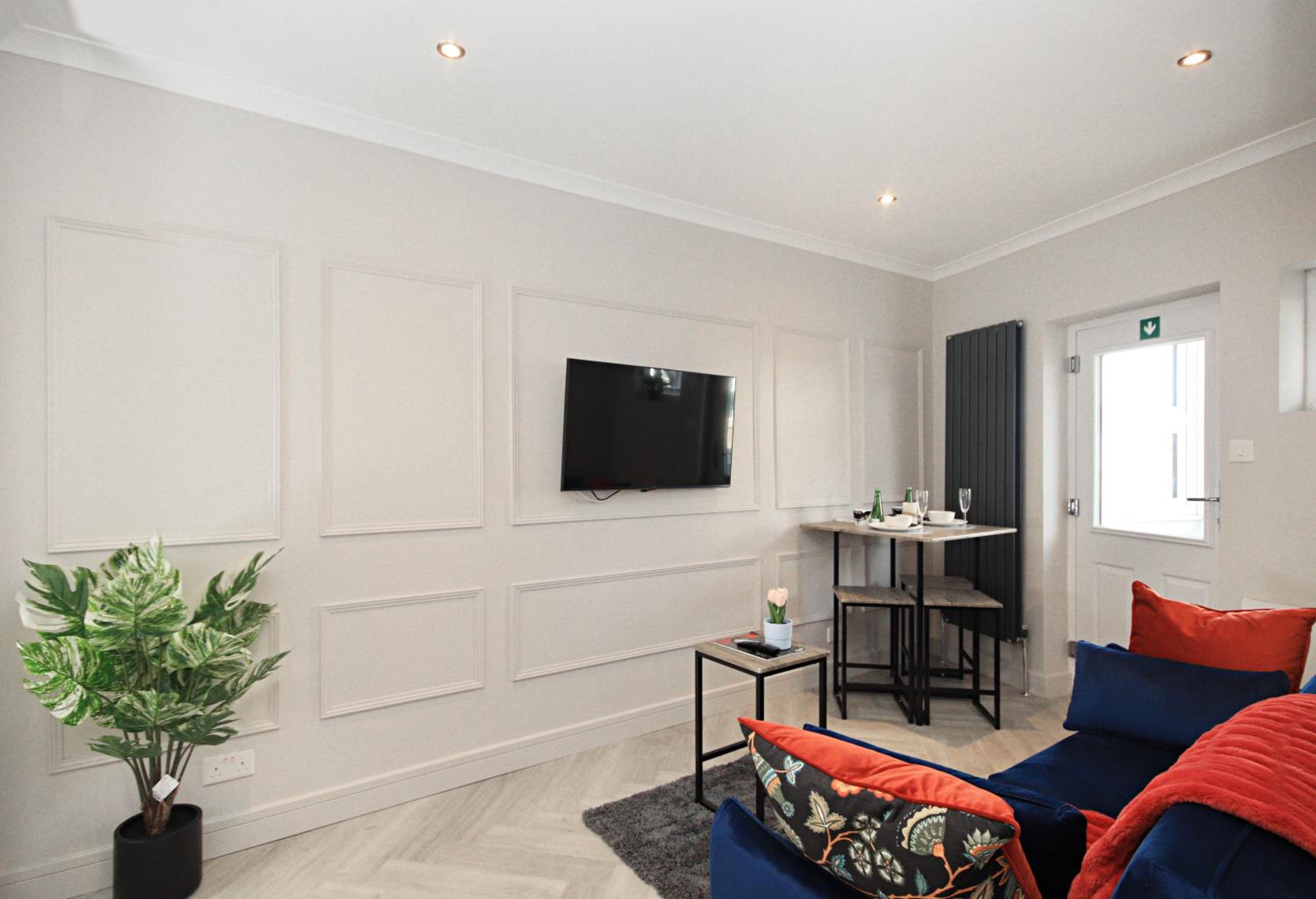 Rayan Heights Cosy 1 bedroom flat sleeps 2 perfect for contractors tourists families - Free parking