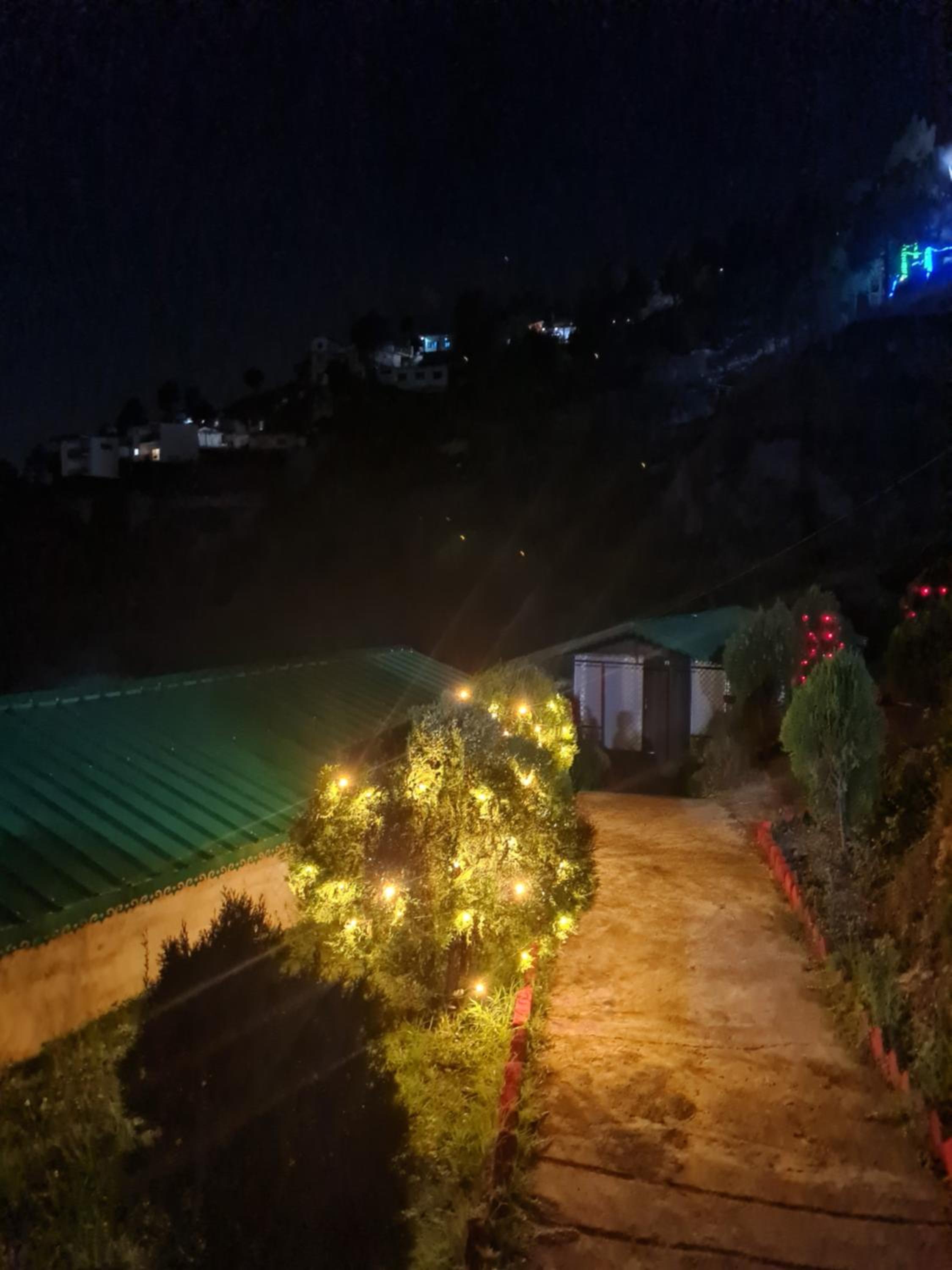 SkyHill Resorts and Cottages view 4