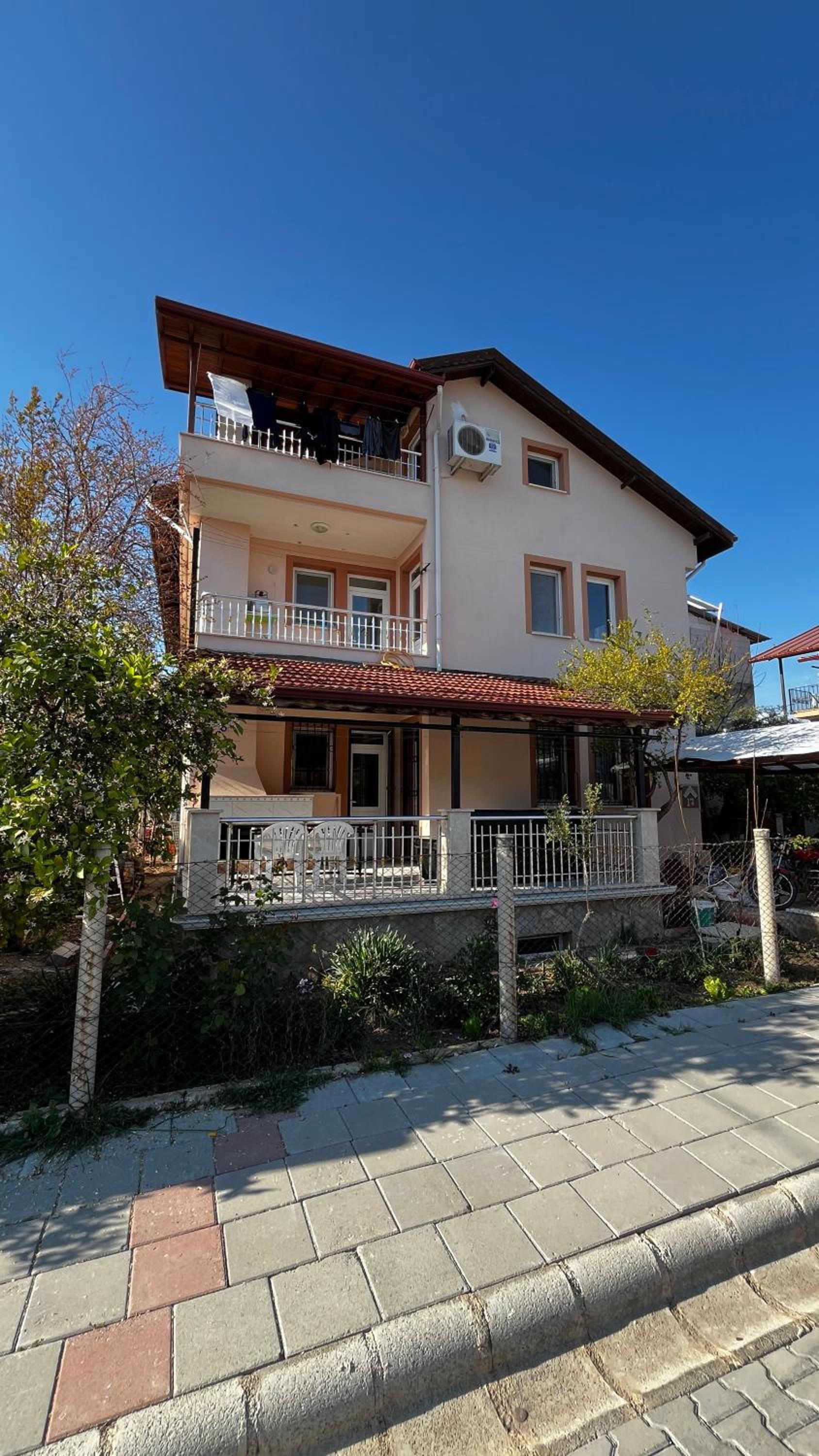 Deniz's House