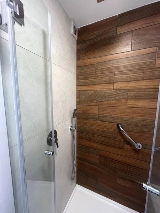 Luxurious Studio in RBS view 2