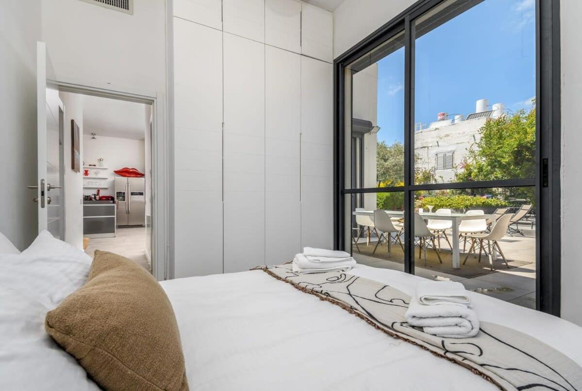 Noga Penthouse with jacuzzi and Parking view 2