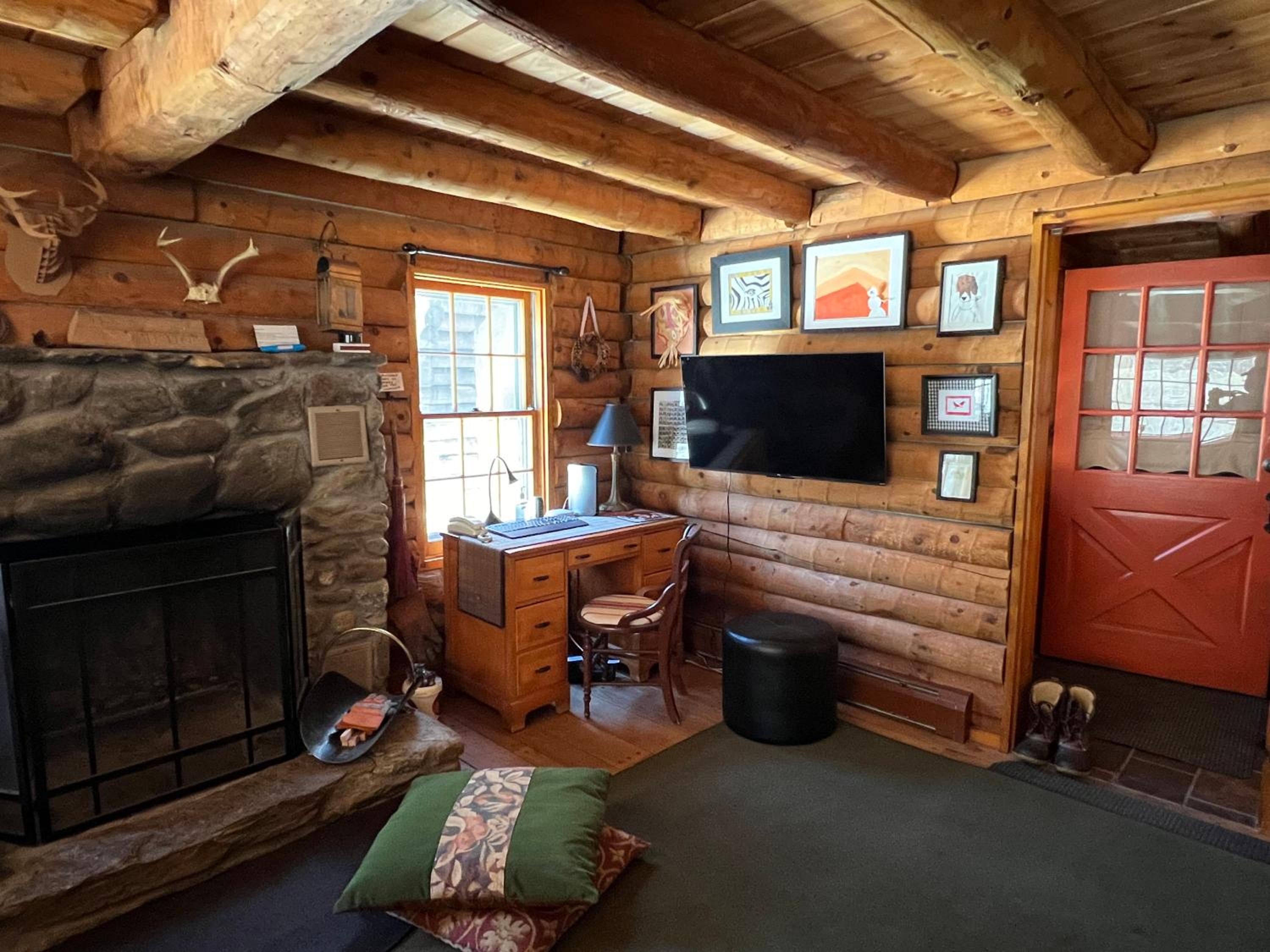 Cabin in the Woods - Property Image 26