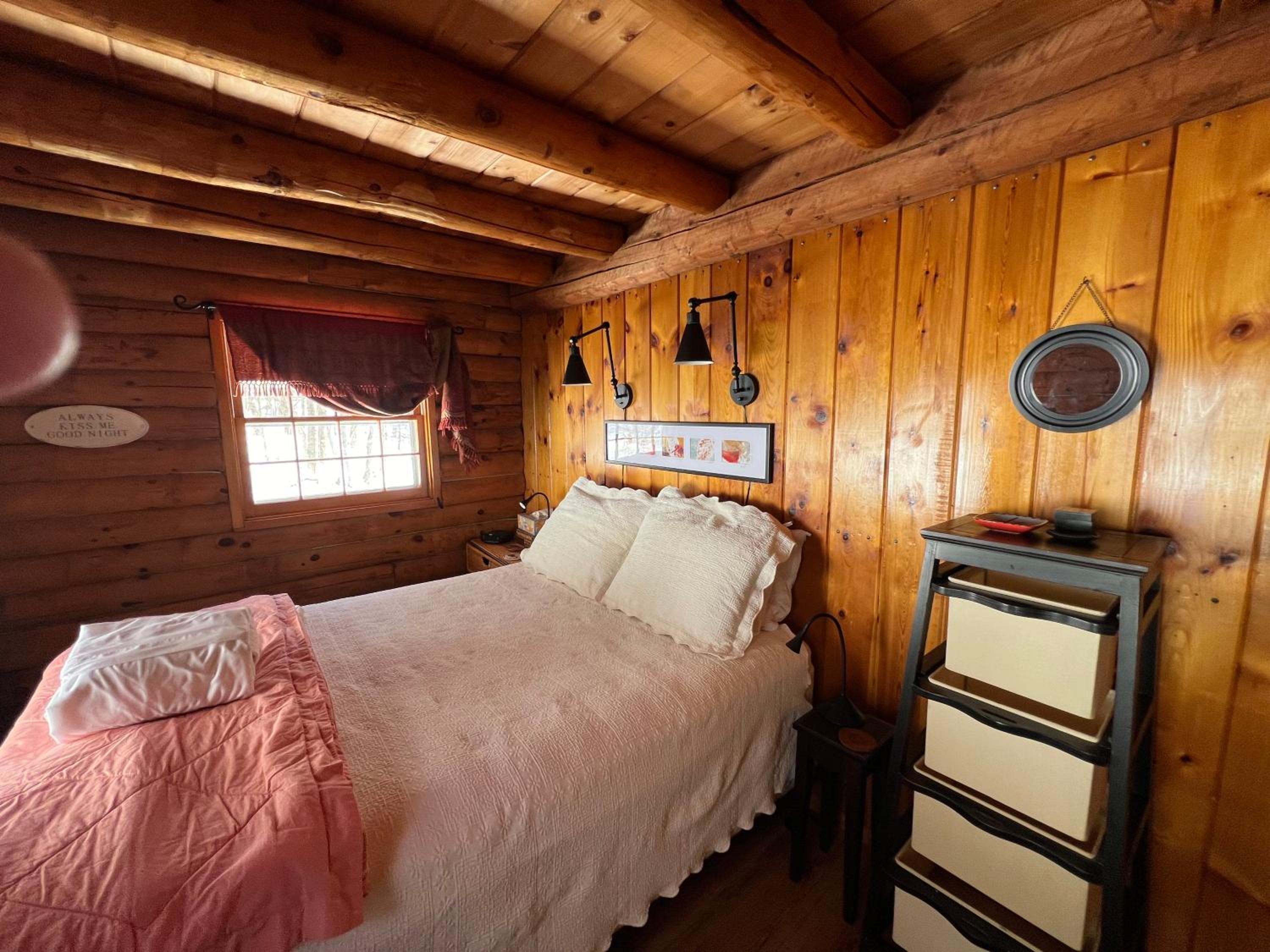 Cabin in the Woods - Property Image 4