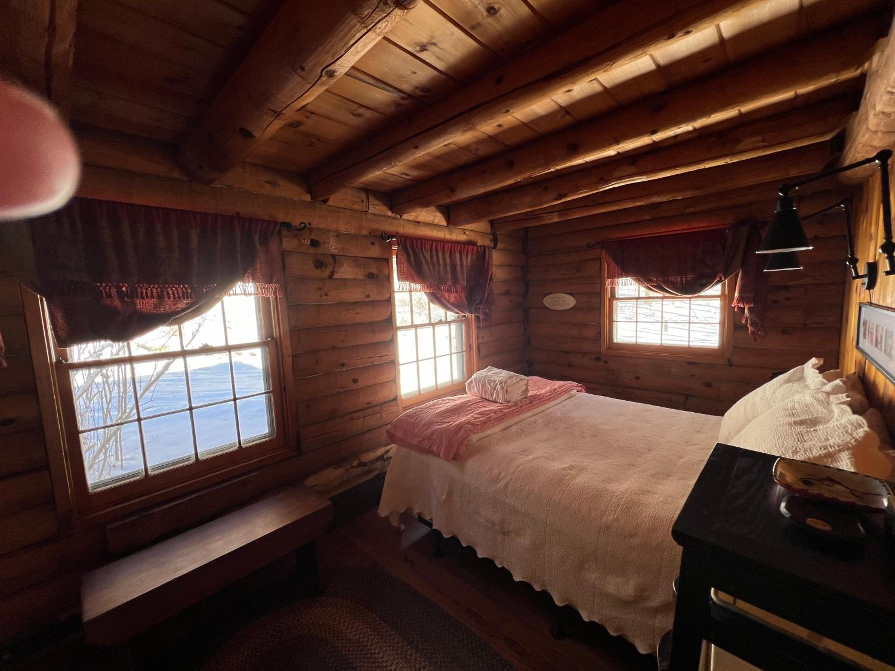 Cabin in the Woods - Property Image 5