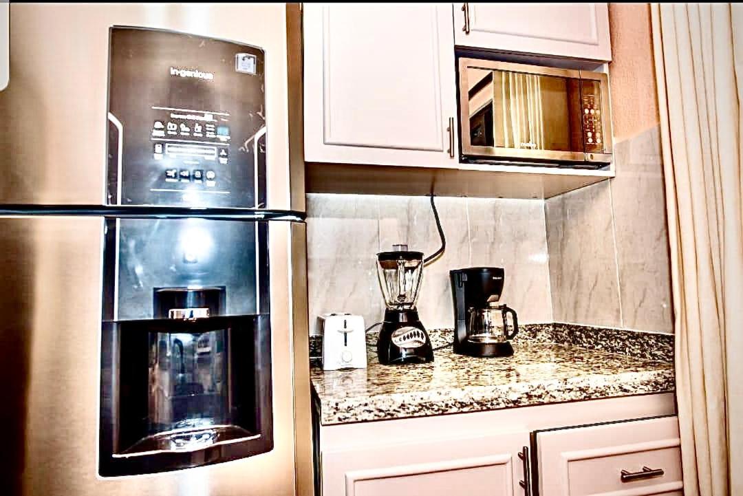 Deluxe 2 bedroom condo