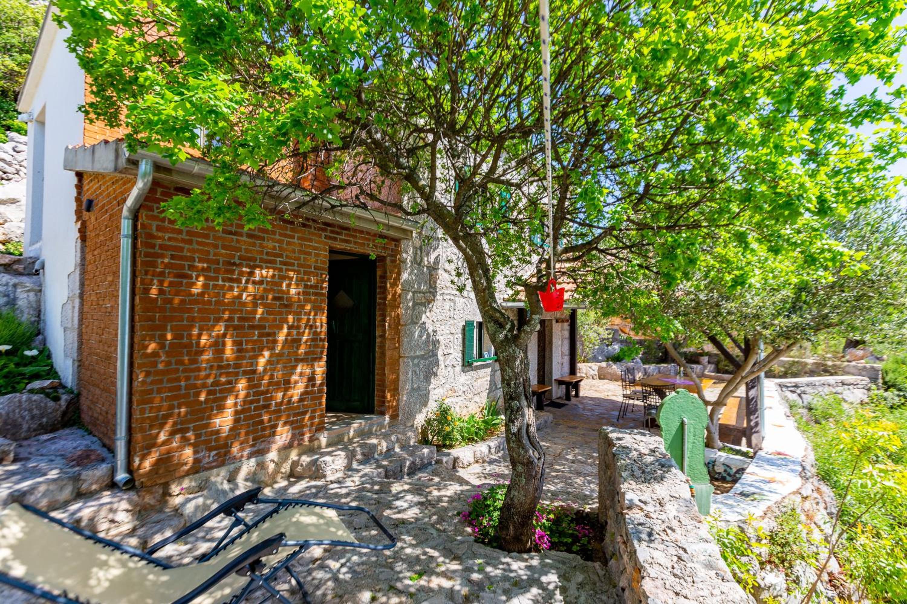 Stone Holiday House view 4
