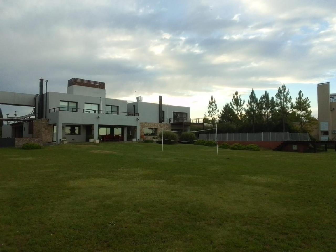 SOBRE LAGO los MOLINOS