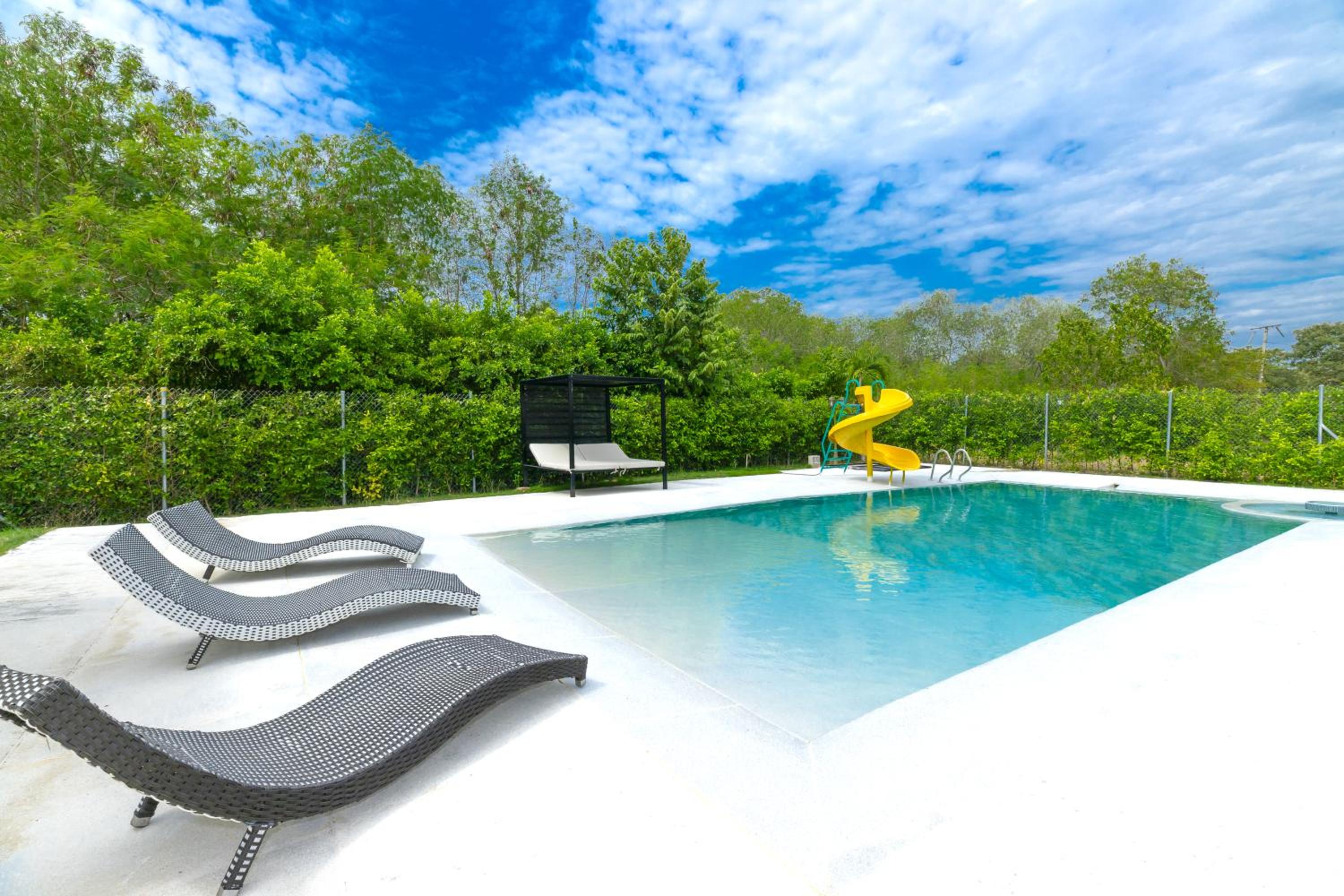 Casa Vacacional en condominio en Peñalisa con piscina privada BBQ WiFi
