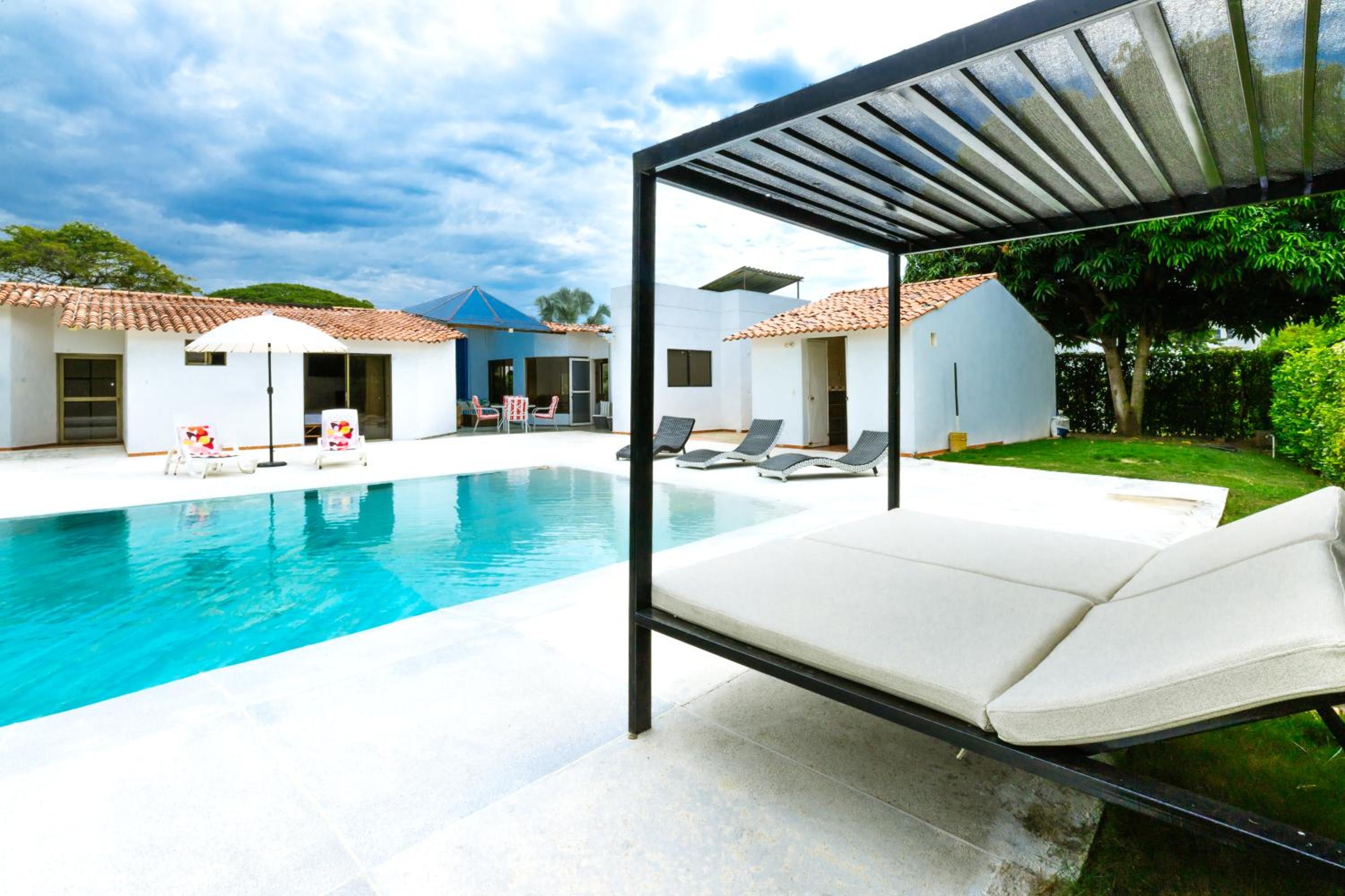 Casa Vacacional en condominio en Peñalisa con piscina privada BBQ WiFi