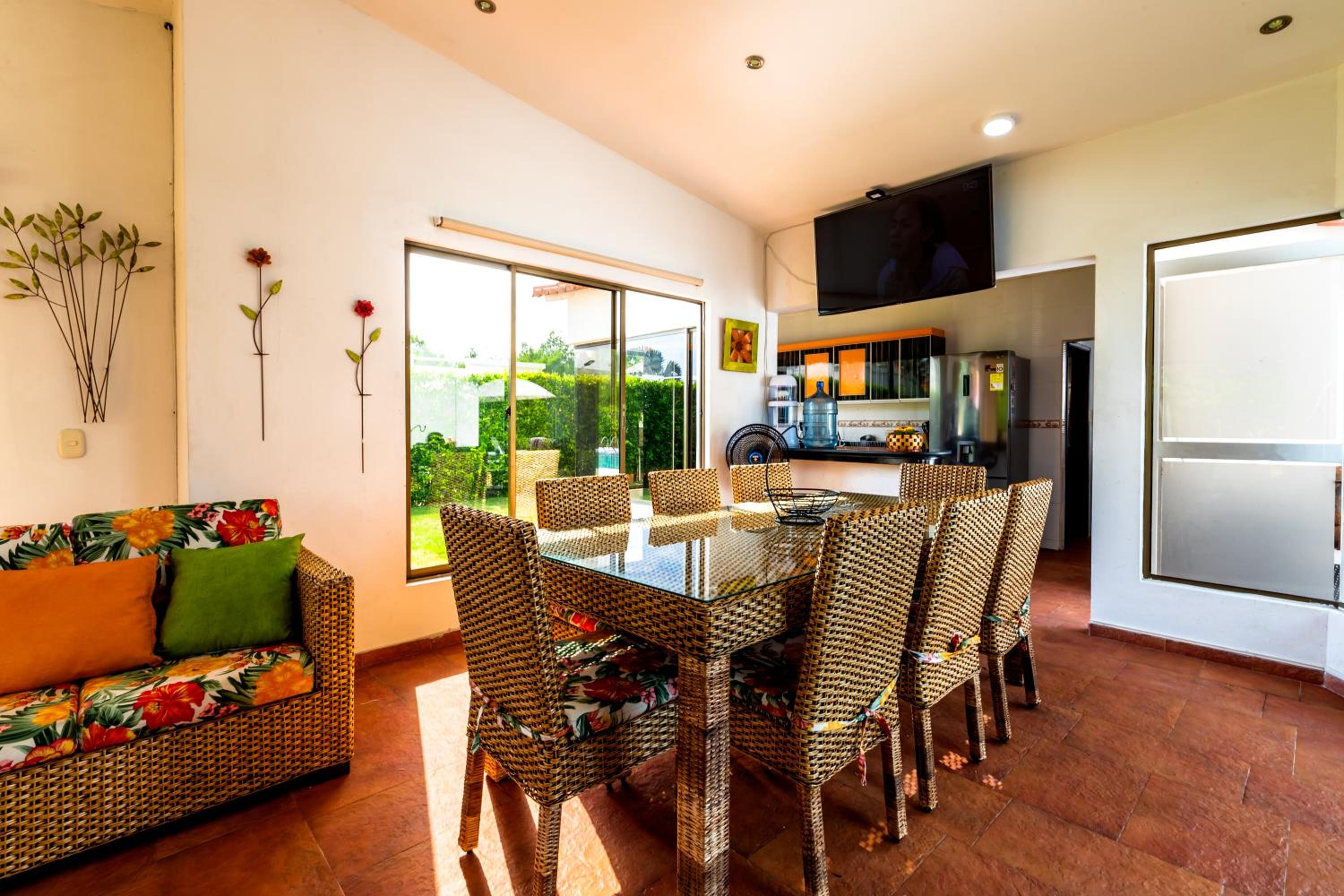 Casa Vacacional en condominio en Peñalisa con piscina privada BBQ WiFi
