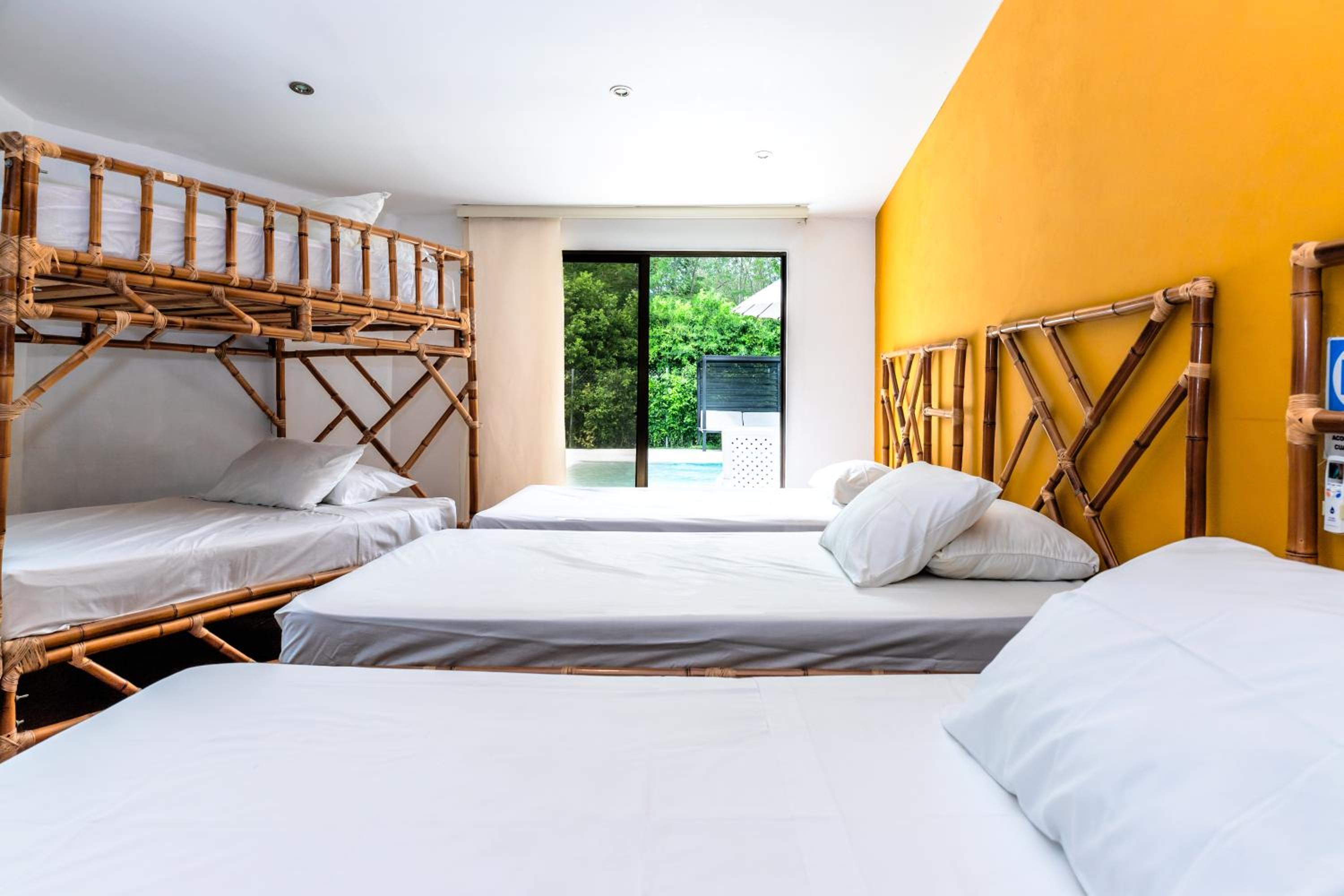 Casa Vacacional en condominio en Peñalisa con piscina privada BBQ WiFi