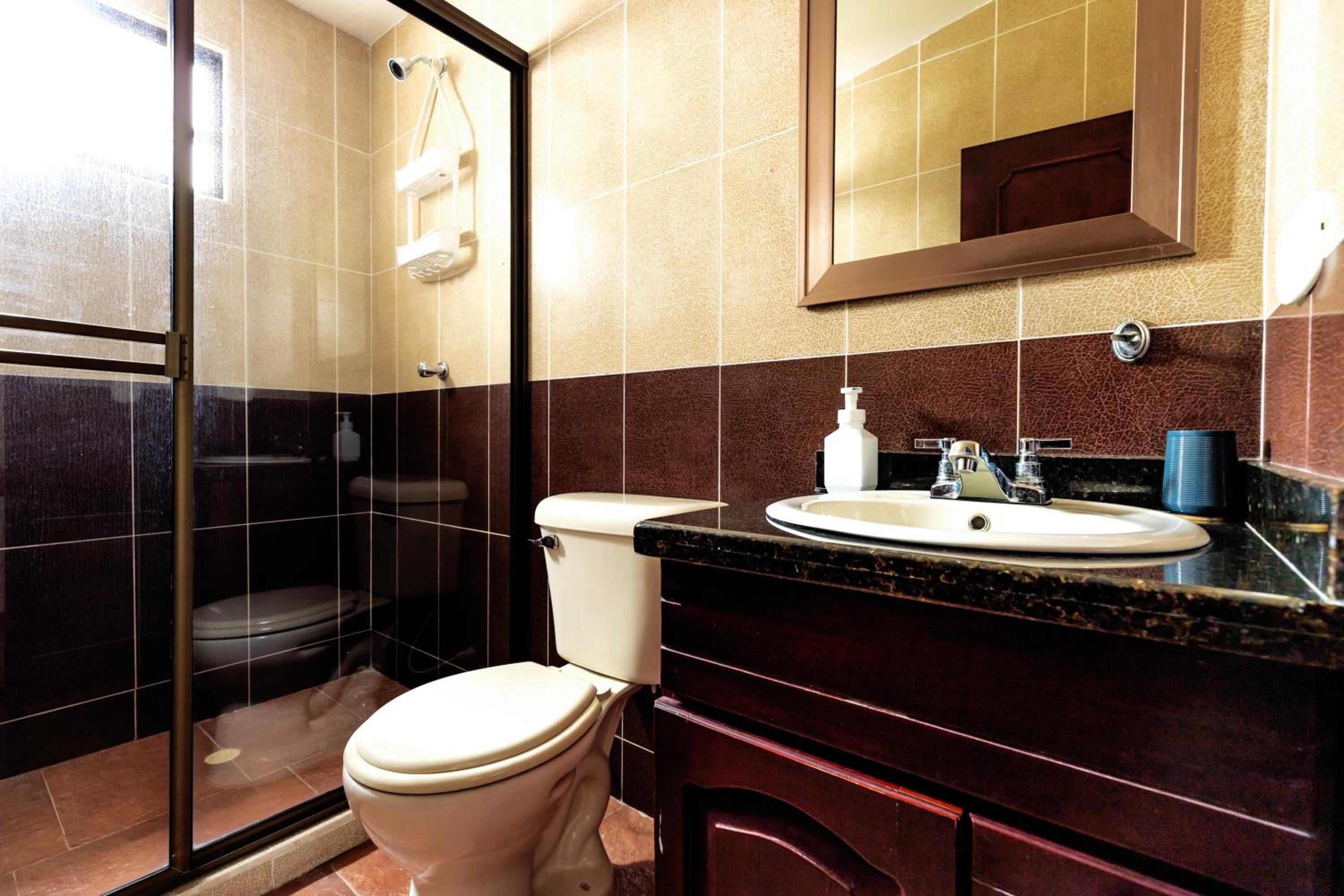Casa Vacacional en condominio en Peñalisa con piscina privada BBQ WiFi
