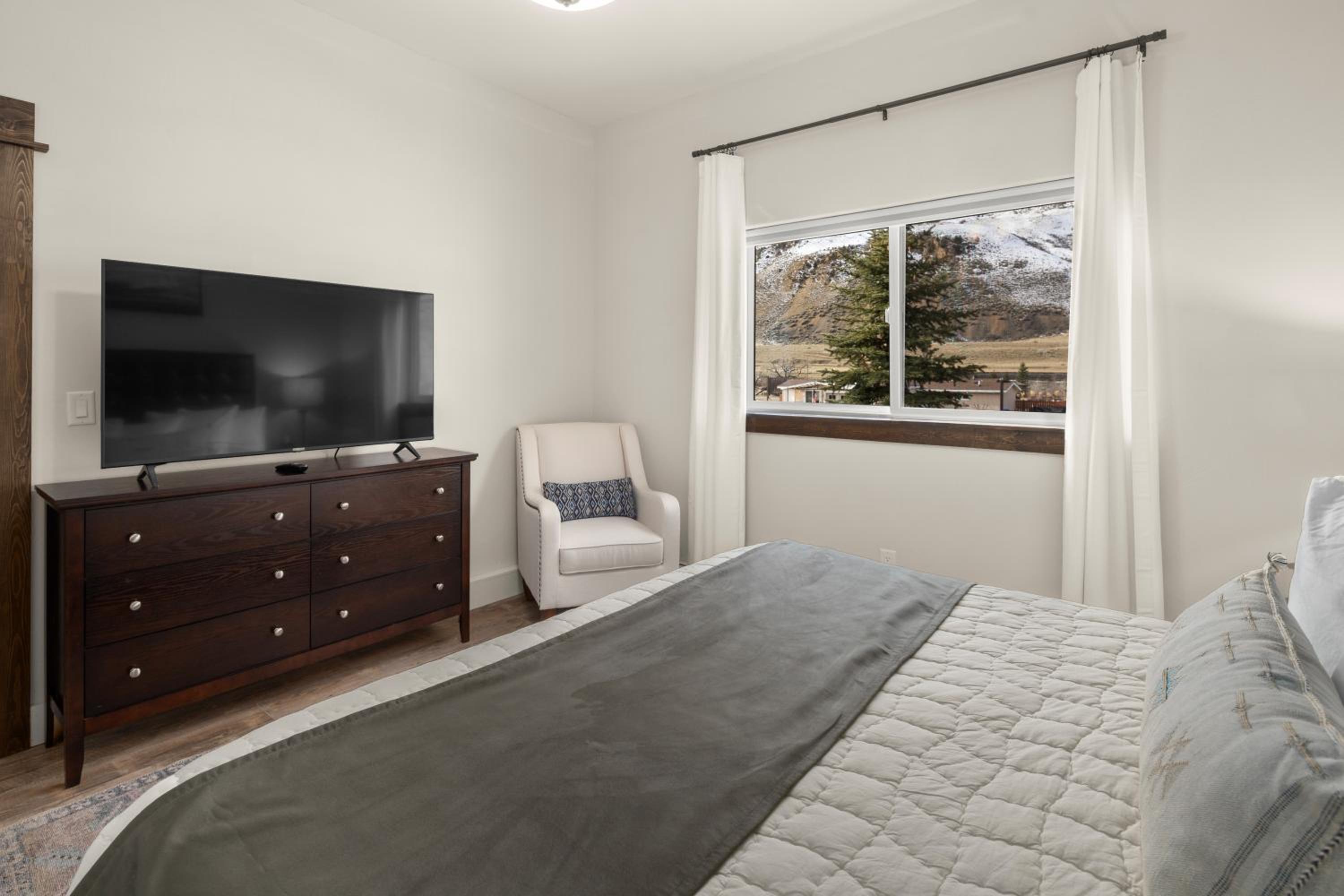 Yellowstone Hot Springs Resort view 5