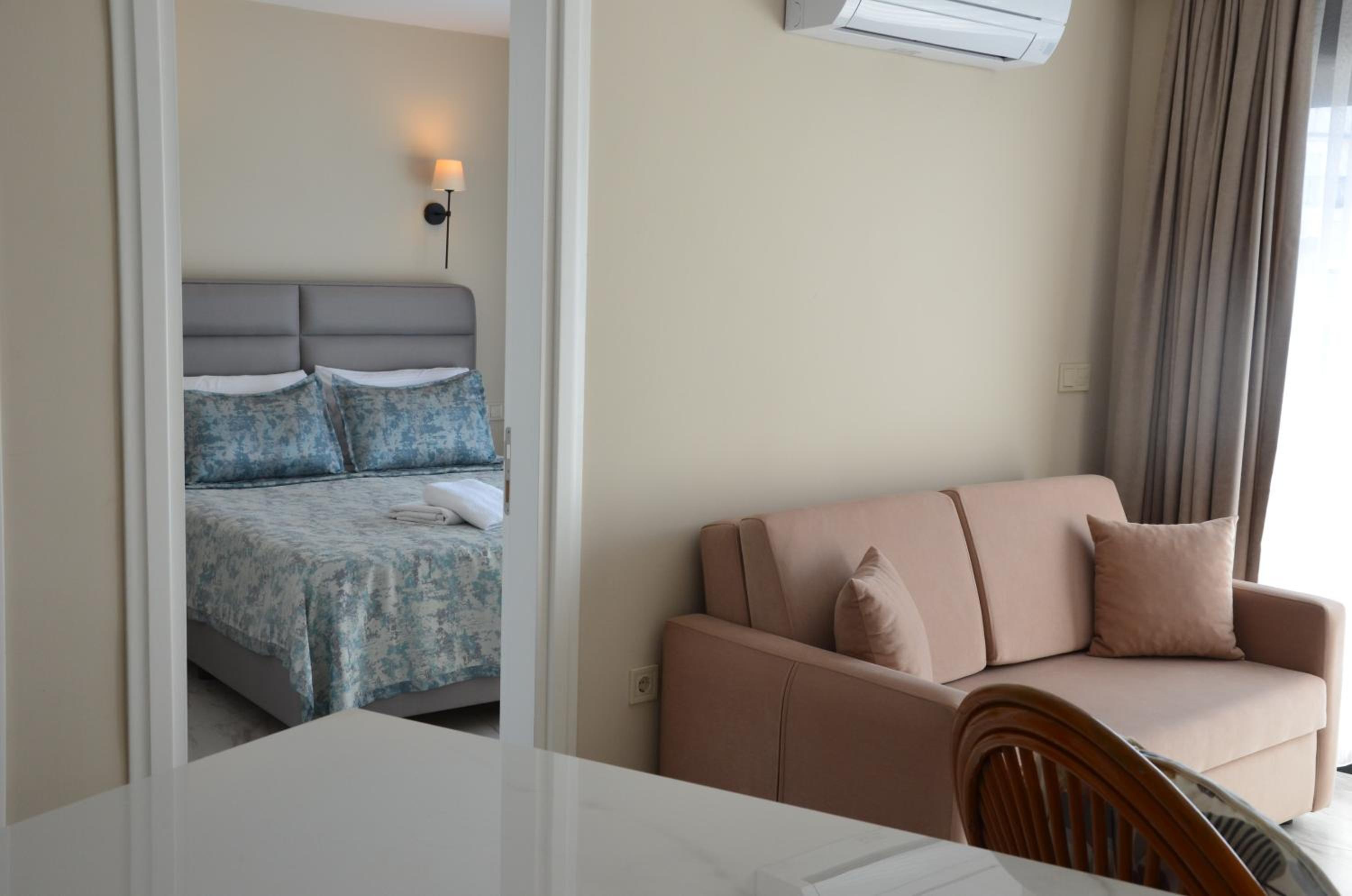 Rosy Suites Hotel - Image 100