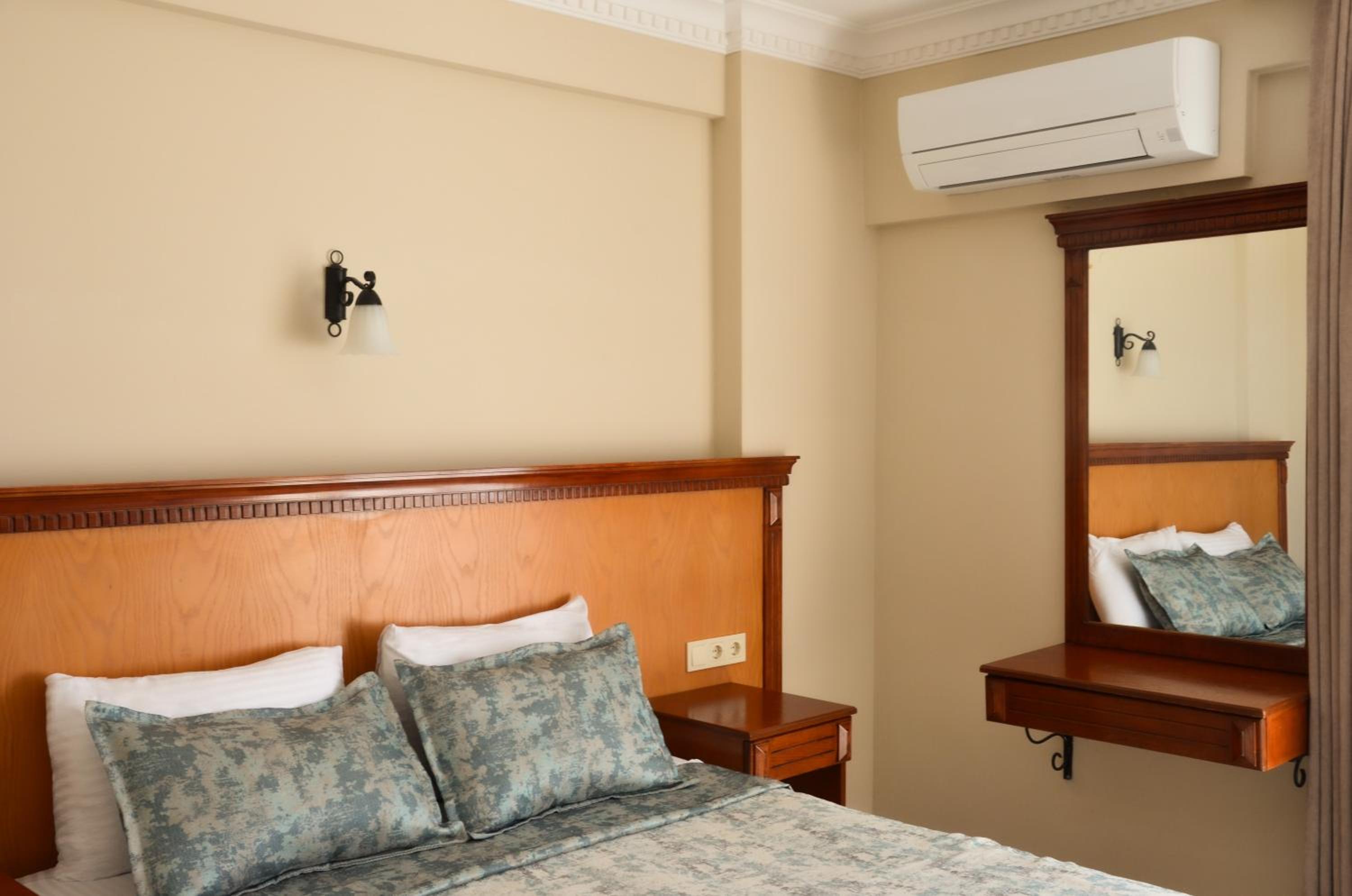 Rosy Suites Hotel - Image 102