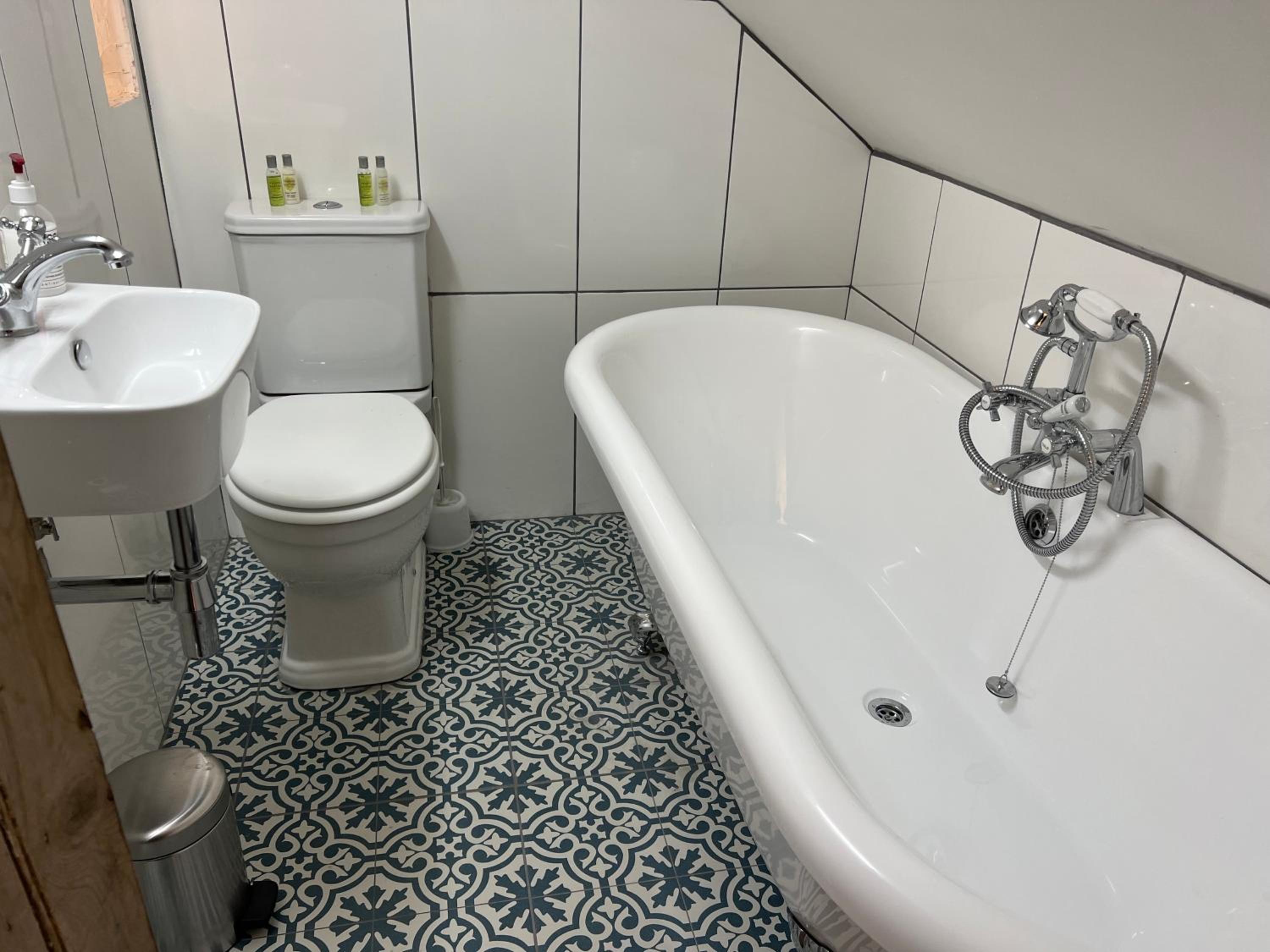 Photo 18