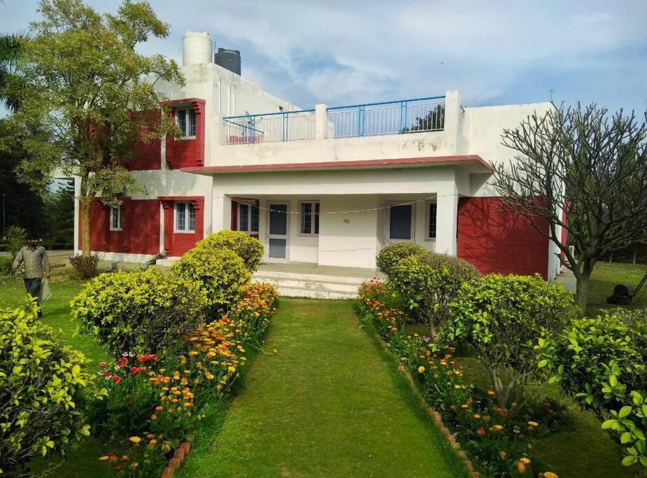 The Raghav Farmhouse
