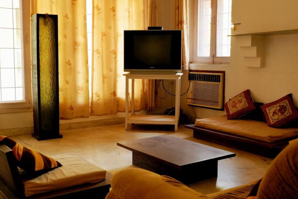 The Raghav Farmhouse