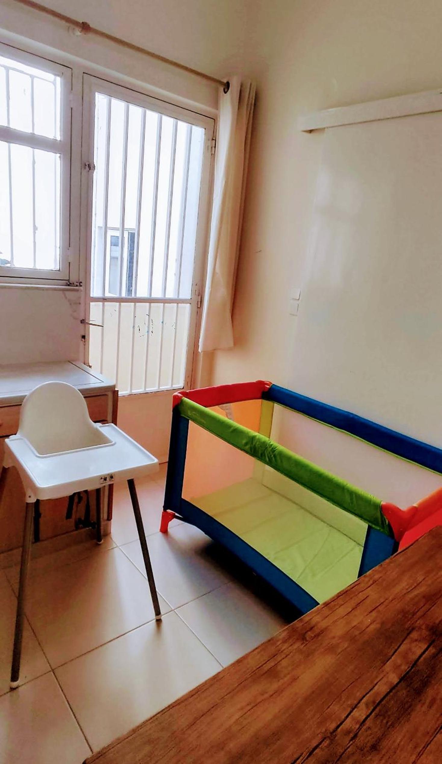 Next to Metro! Bright Apartment with Fully Equipped Kitchen