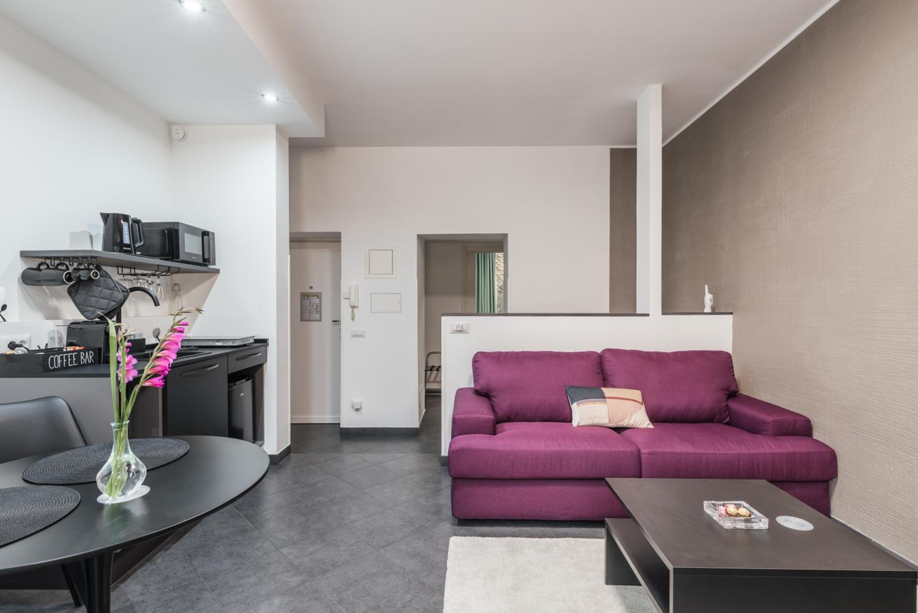 San Giovanni apartment — Rome photo 2