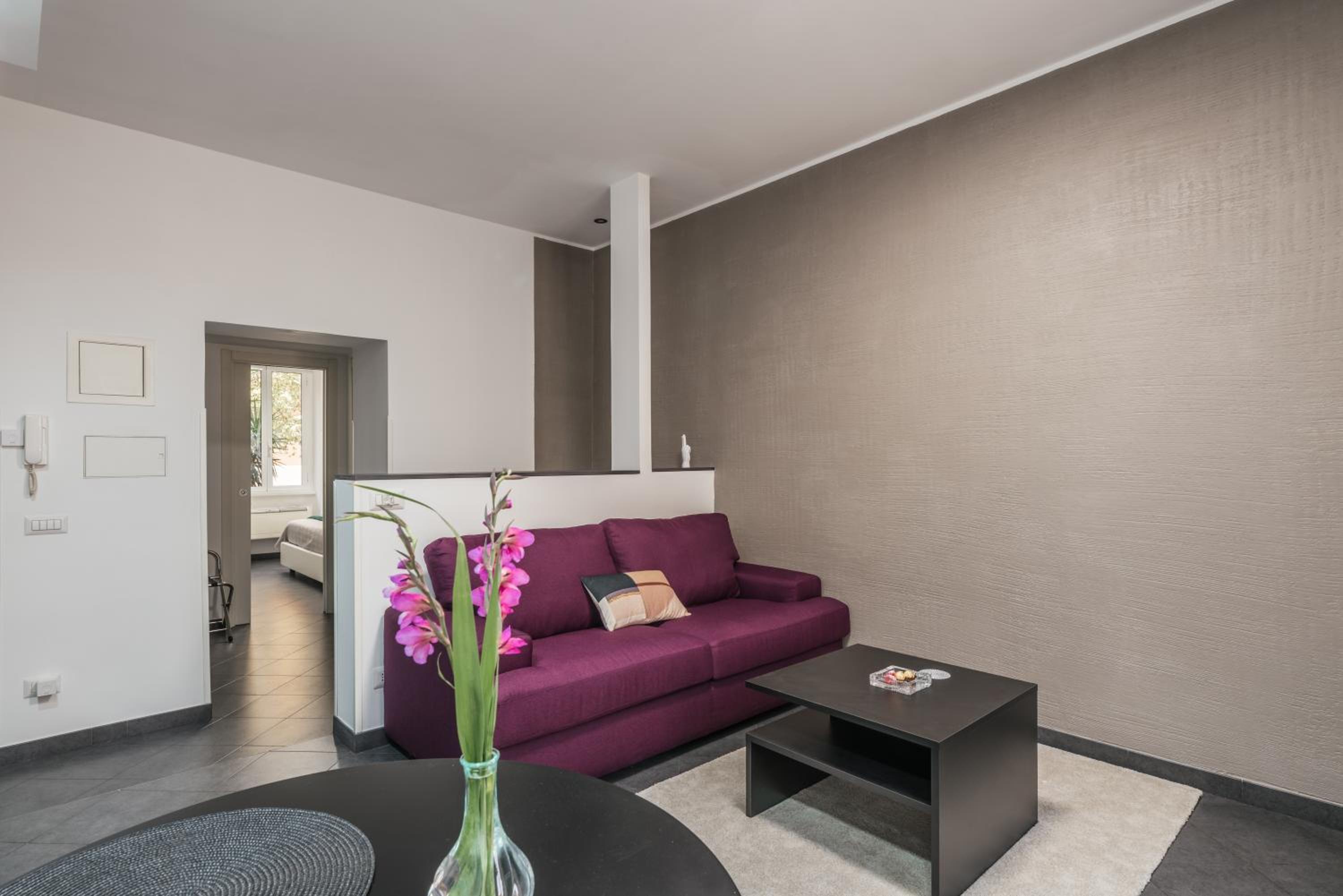 San Giovanni apartment — Rome photo 5