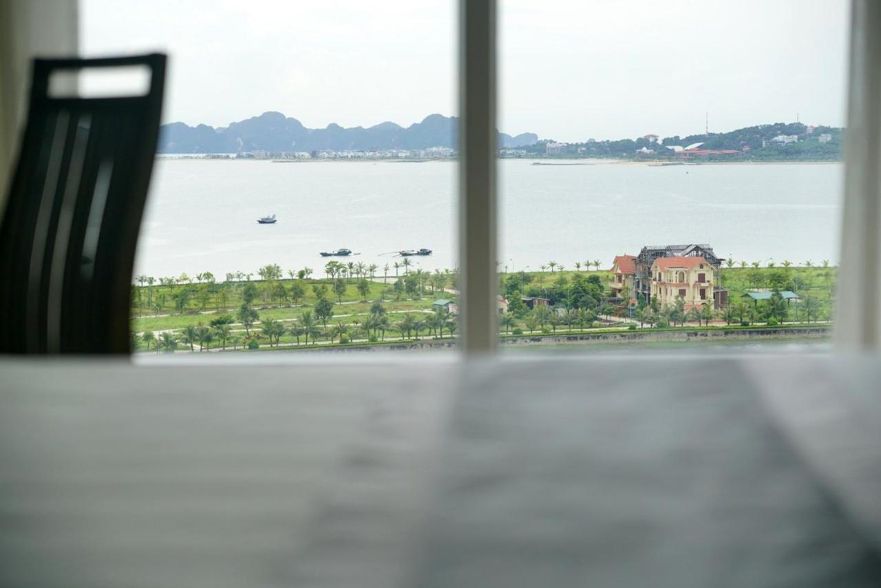 Homestay Ha Long Luxury Apartment ( Ocean View) view 2