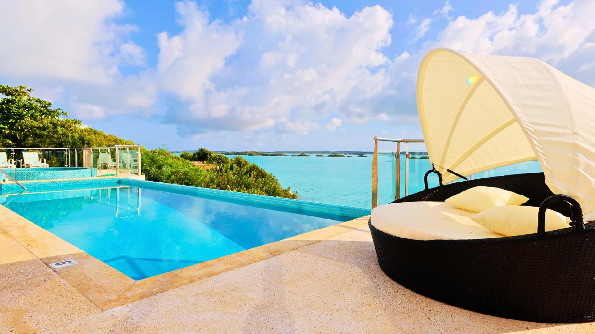 Alta Bella Villa 7 Bdr Oceanfront Nordic Spa view 4