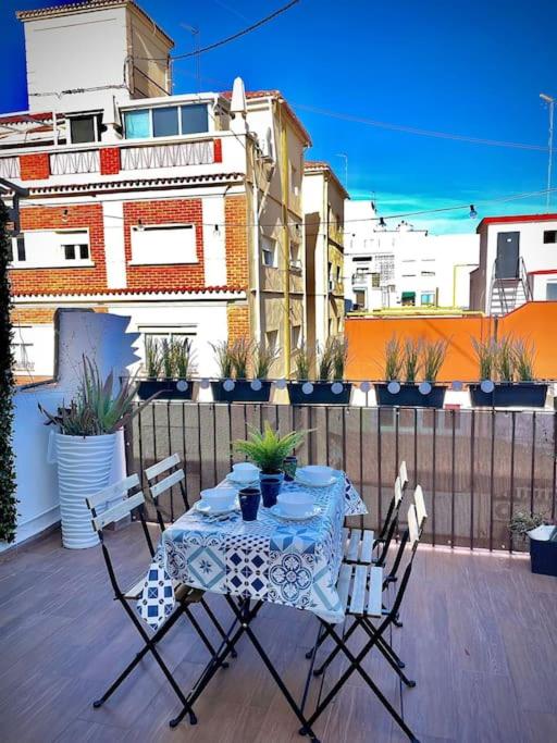 Elegant Rooftop by F2 Rental Home