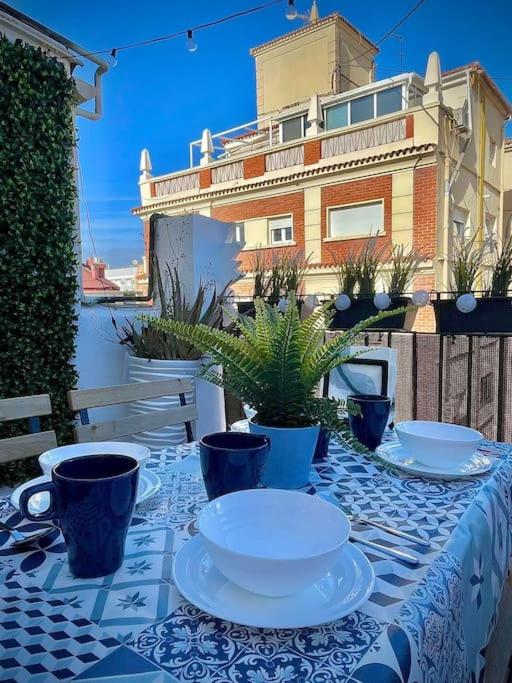 Elegant Rooftop by F2 Rental Home