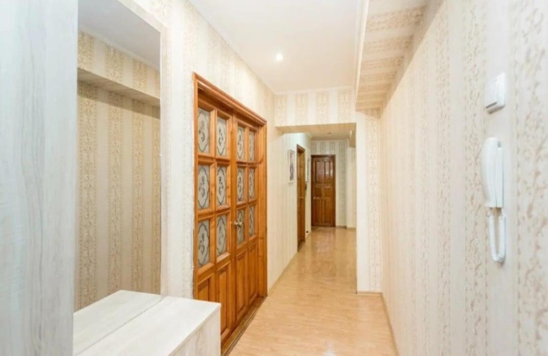 LA Casa Mia view 3