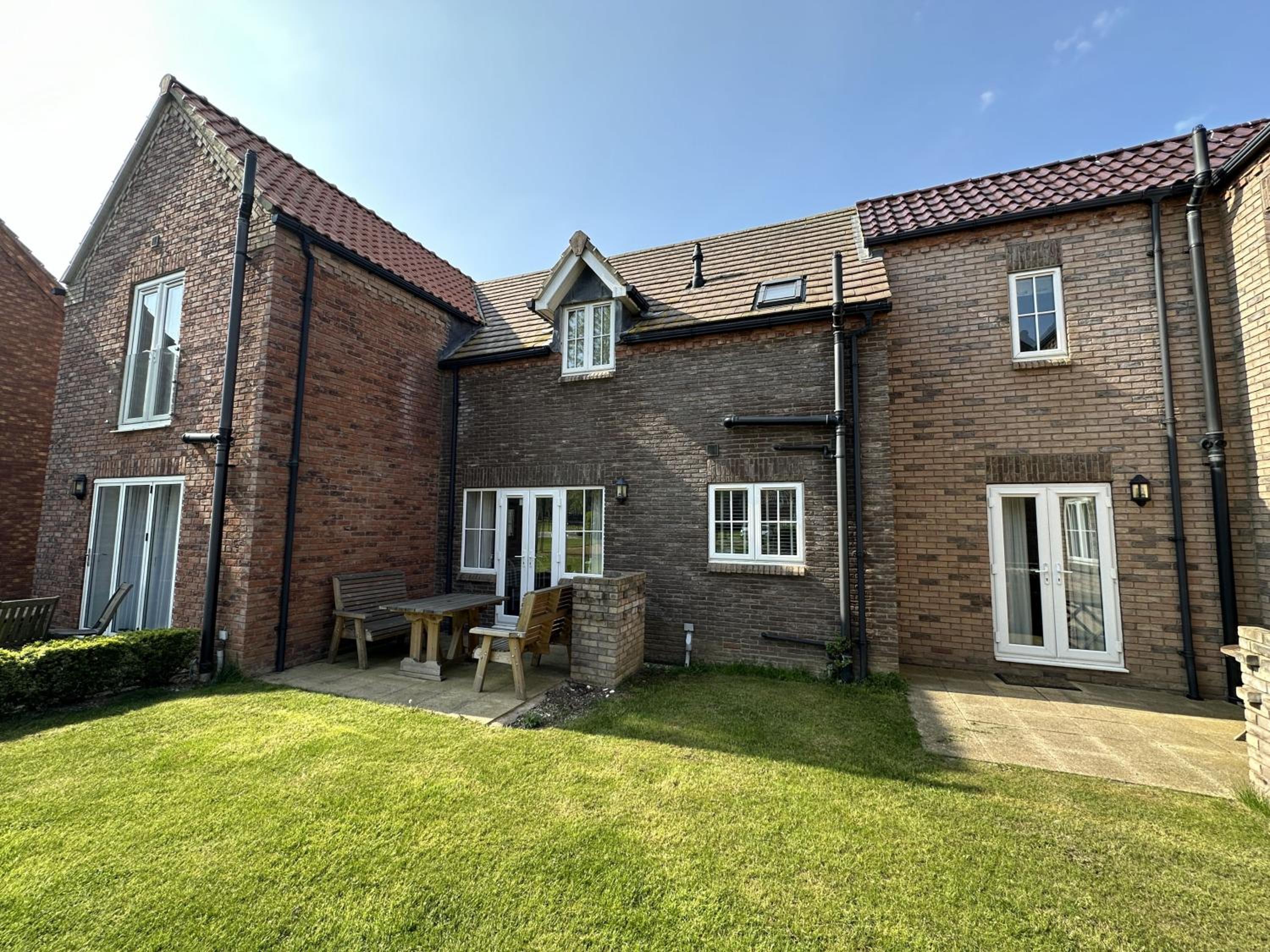 Nantucket Cottage - Part of the The Bay Filey Holiday Village with pool, gym and direct beach access, pub, restaurant, tennis and meadows walks