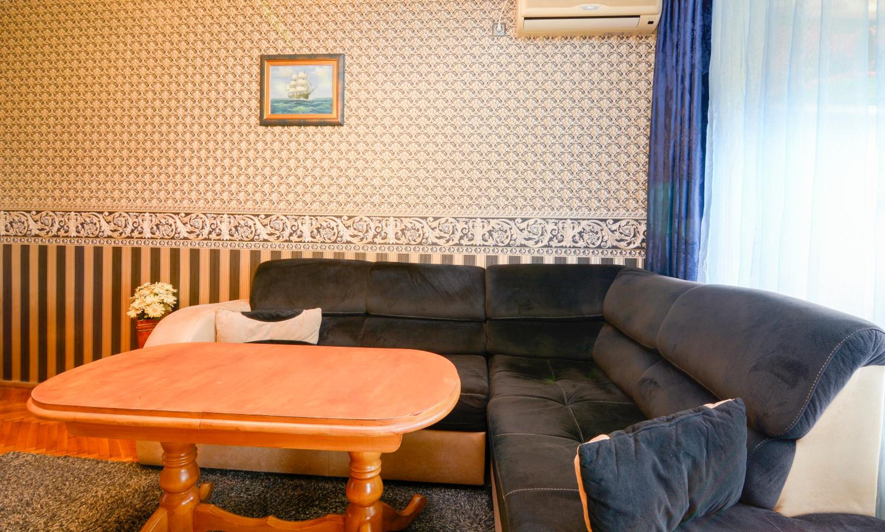 Two-Bedroom vintage apartment TOP location