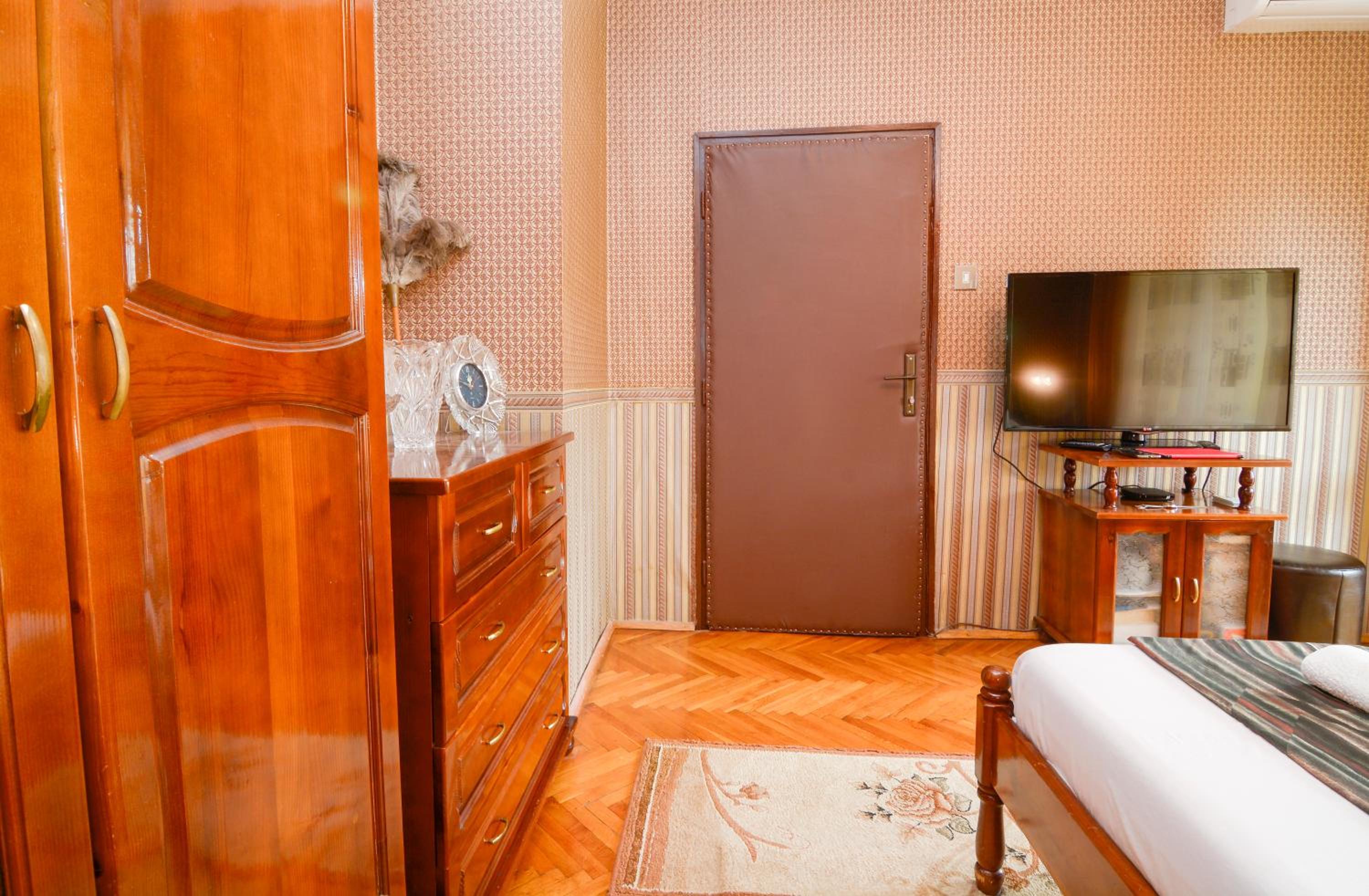 Two-Bedroom vintage apartment TOP location