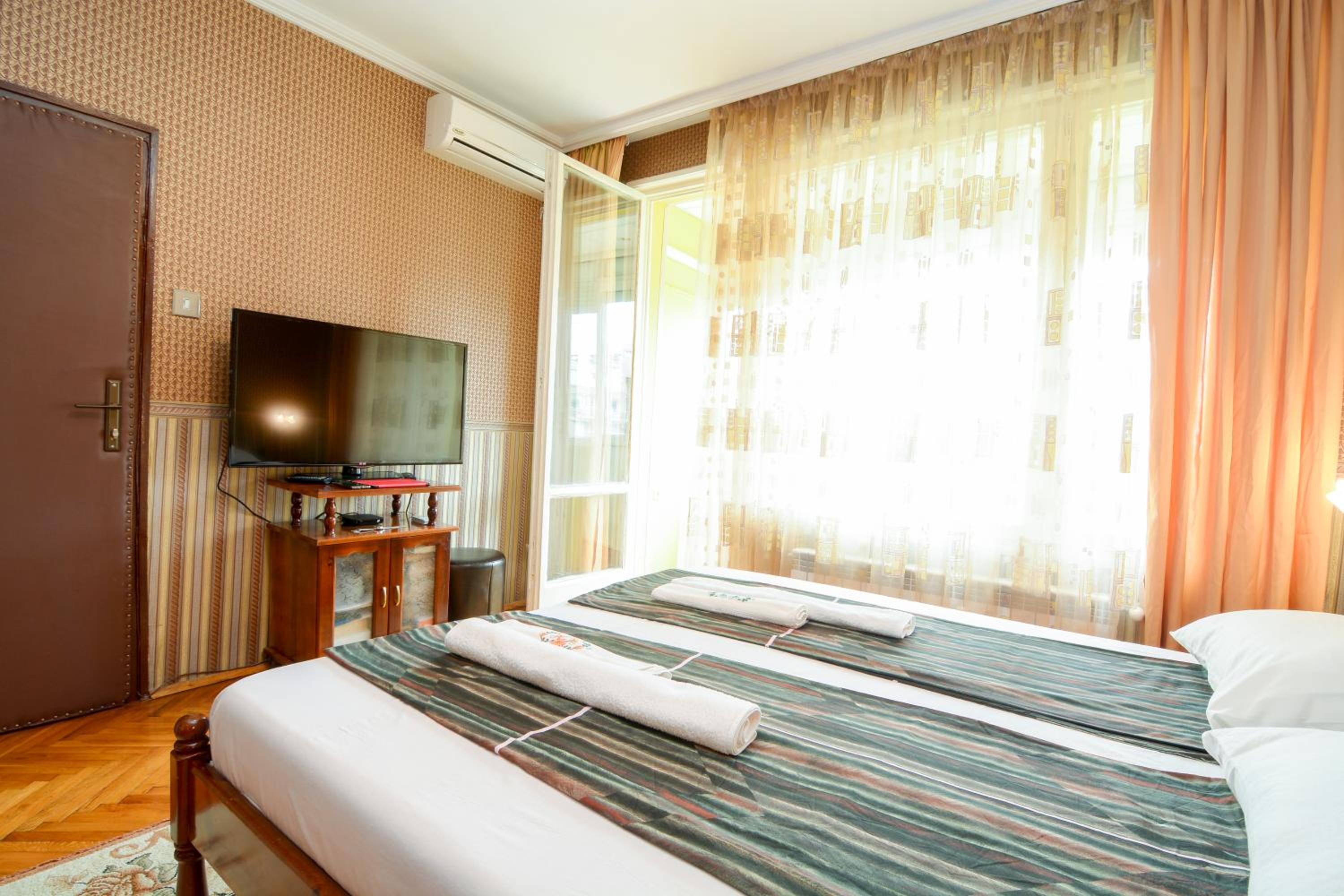 Two-Bedroom vintage apartment TOP location