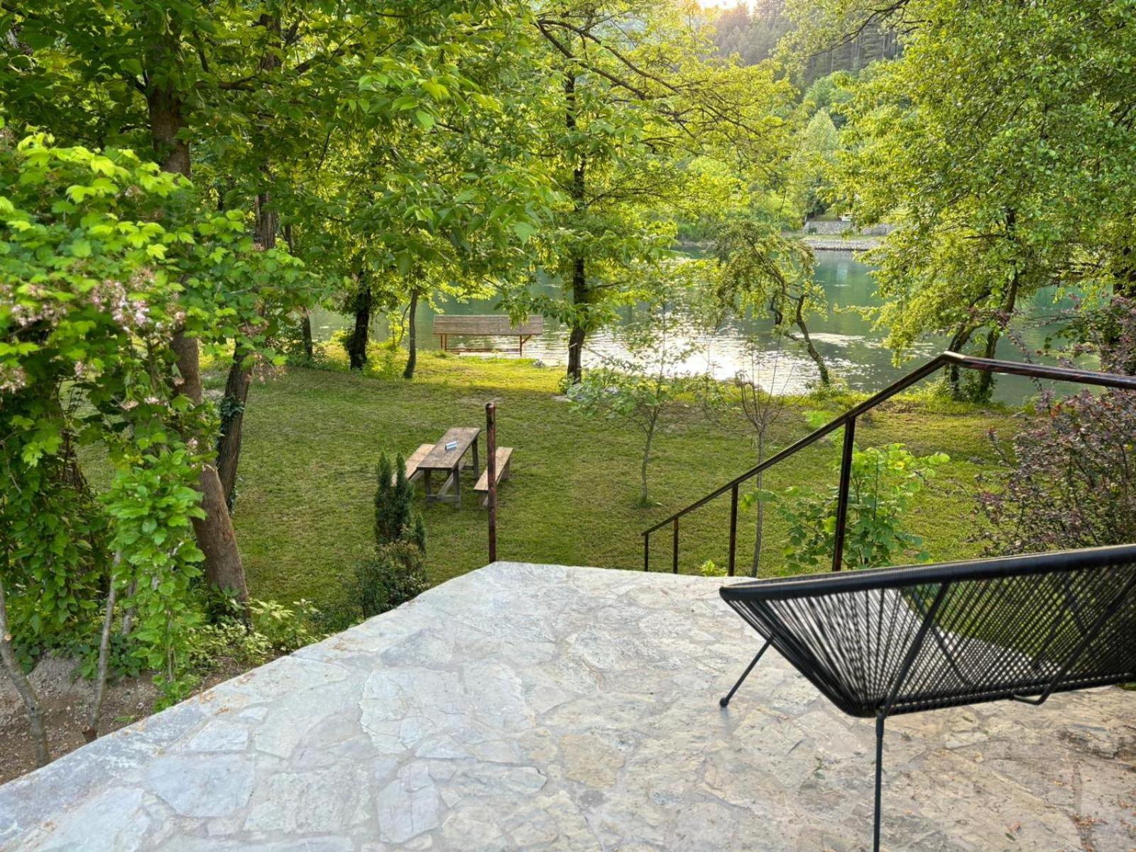 EMRAH RIVER UNA