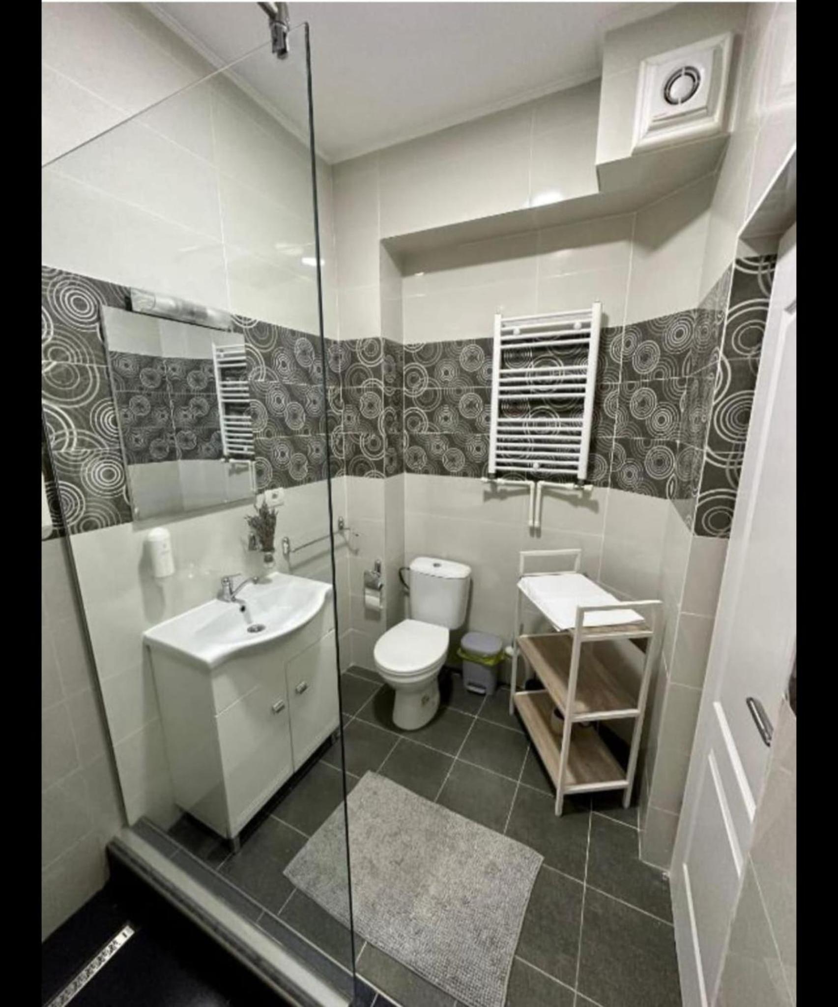 Apartament Unique Rezidence view 3