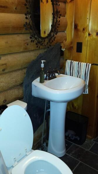 Cabin in the Woods - Property Image 33