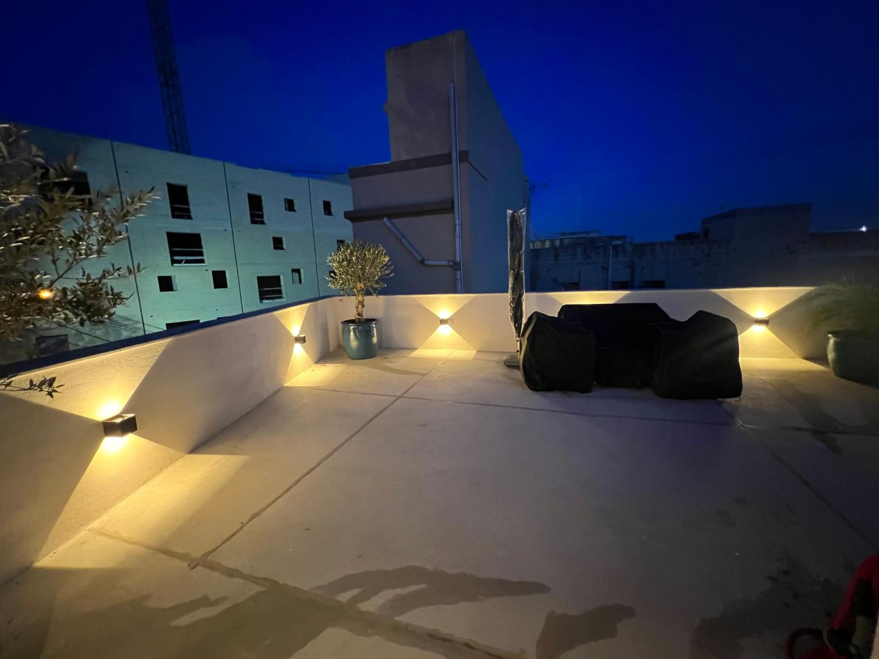 Dar Barbara Duplex 2 Double bedrooms,2 Sofa Beds Large House with Terrace roof views of Valletta photo 3
