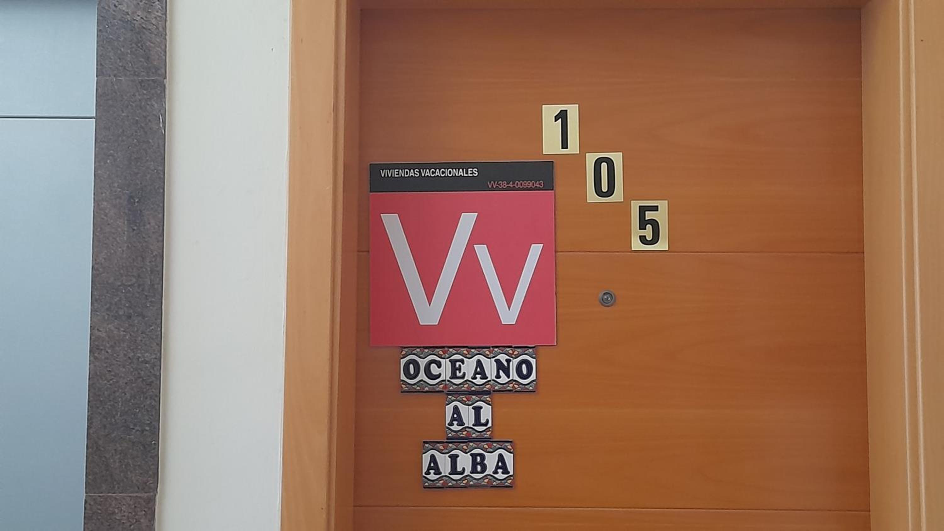 Ocean Escape Los Abrigos Front Sea Fast WiFi Near Airport view 2