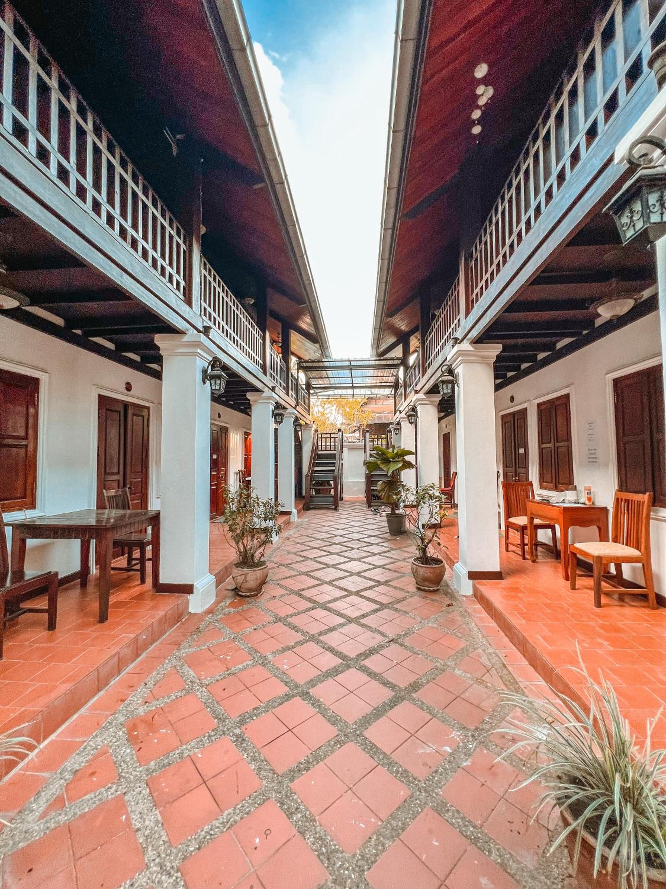 khong kham Hotel