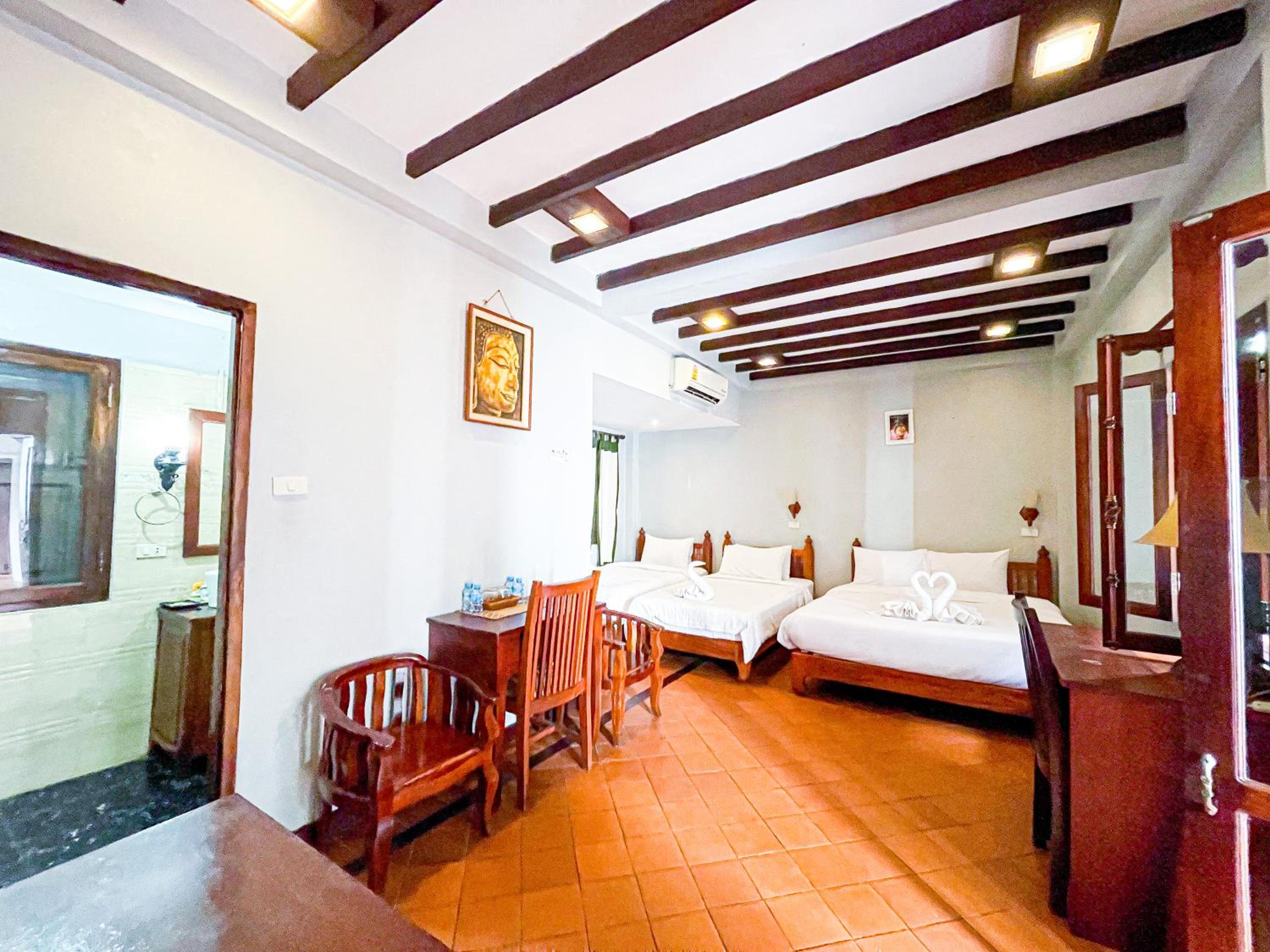 khong kham Hotel
