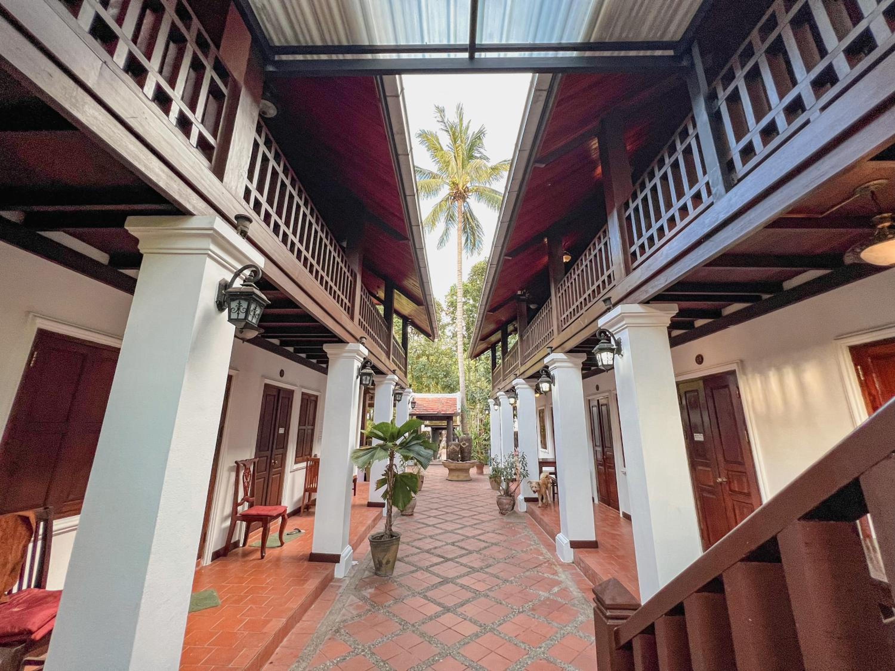 khong kham Hotel