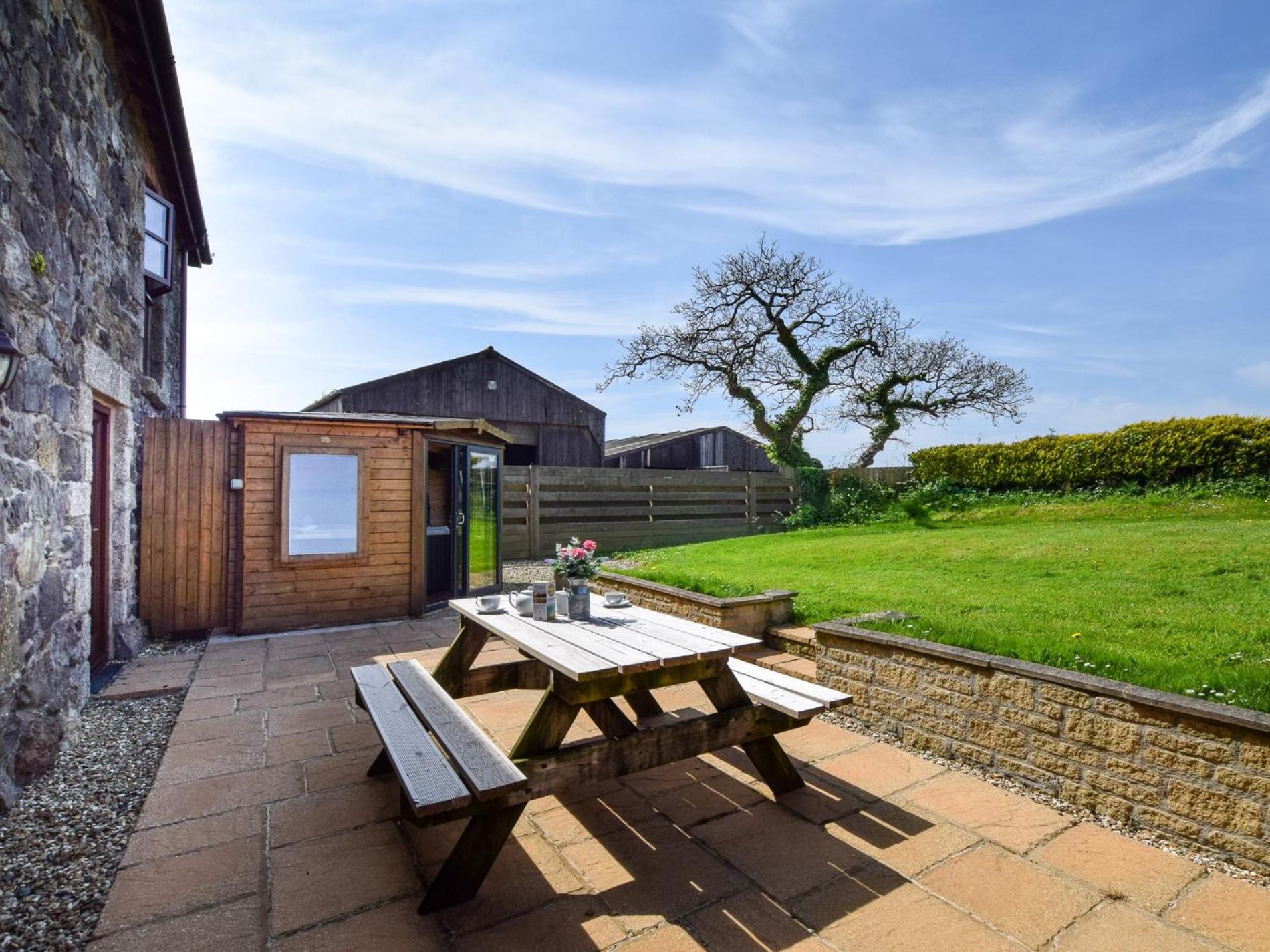 3 Bed in Helston oc-htfox view 2