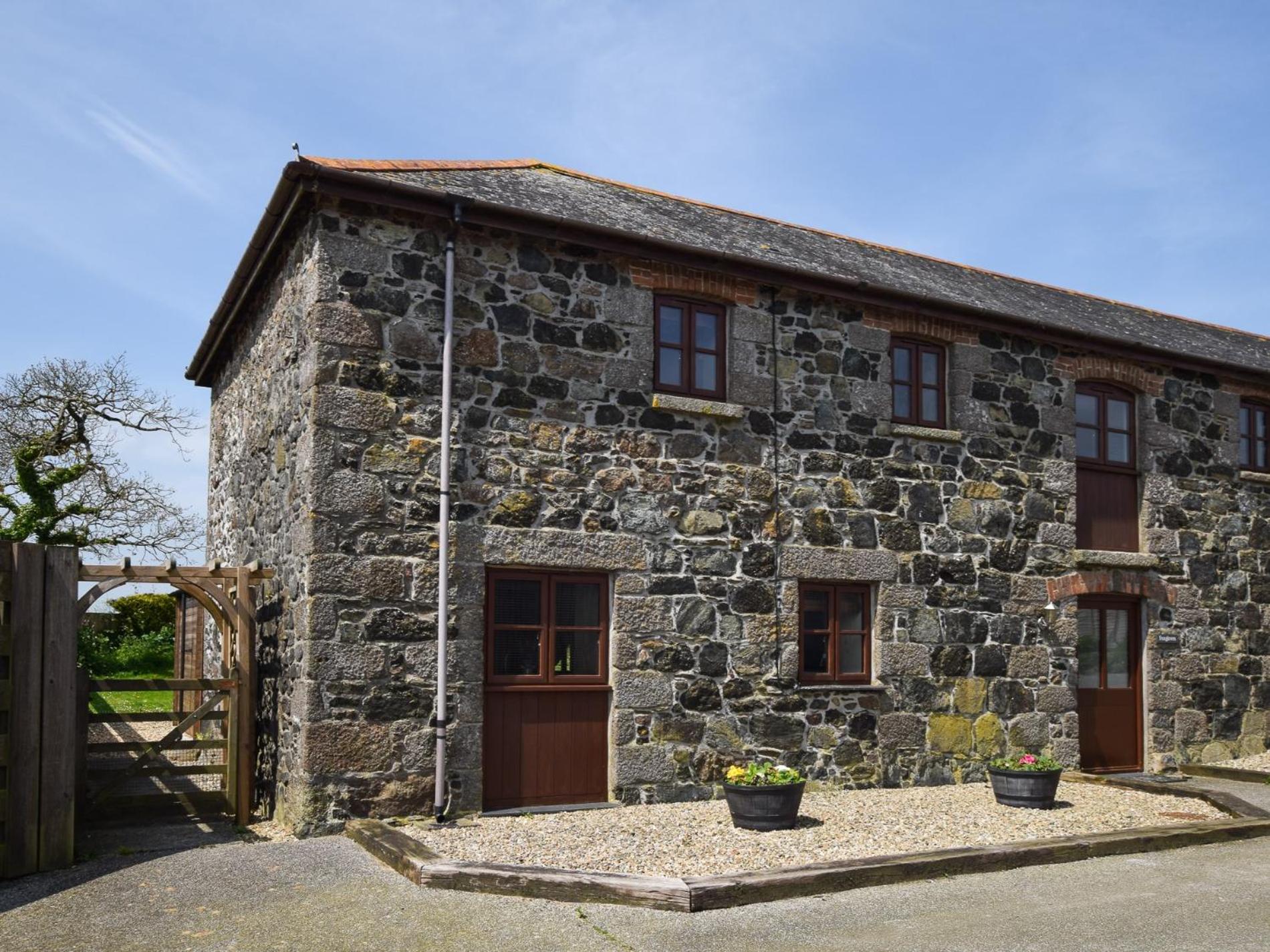 3 Bed in Helston oc-htfox view 3