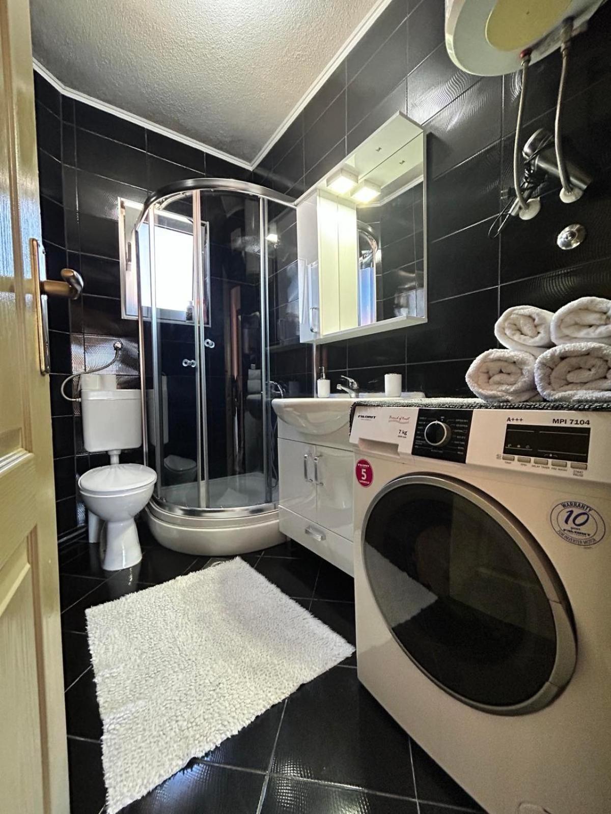Apartmani Andrić - Stylish & Peaceful Apartment with Free Parking - 10 min Walk to Old Town view 4