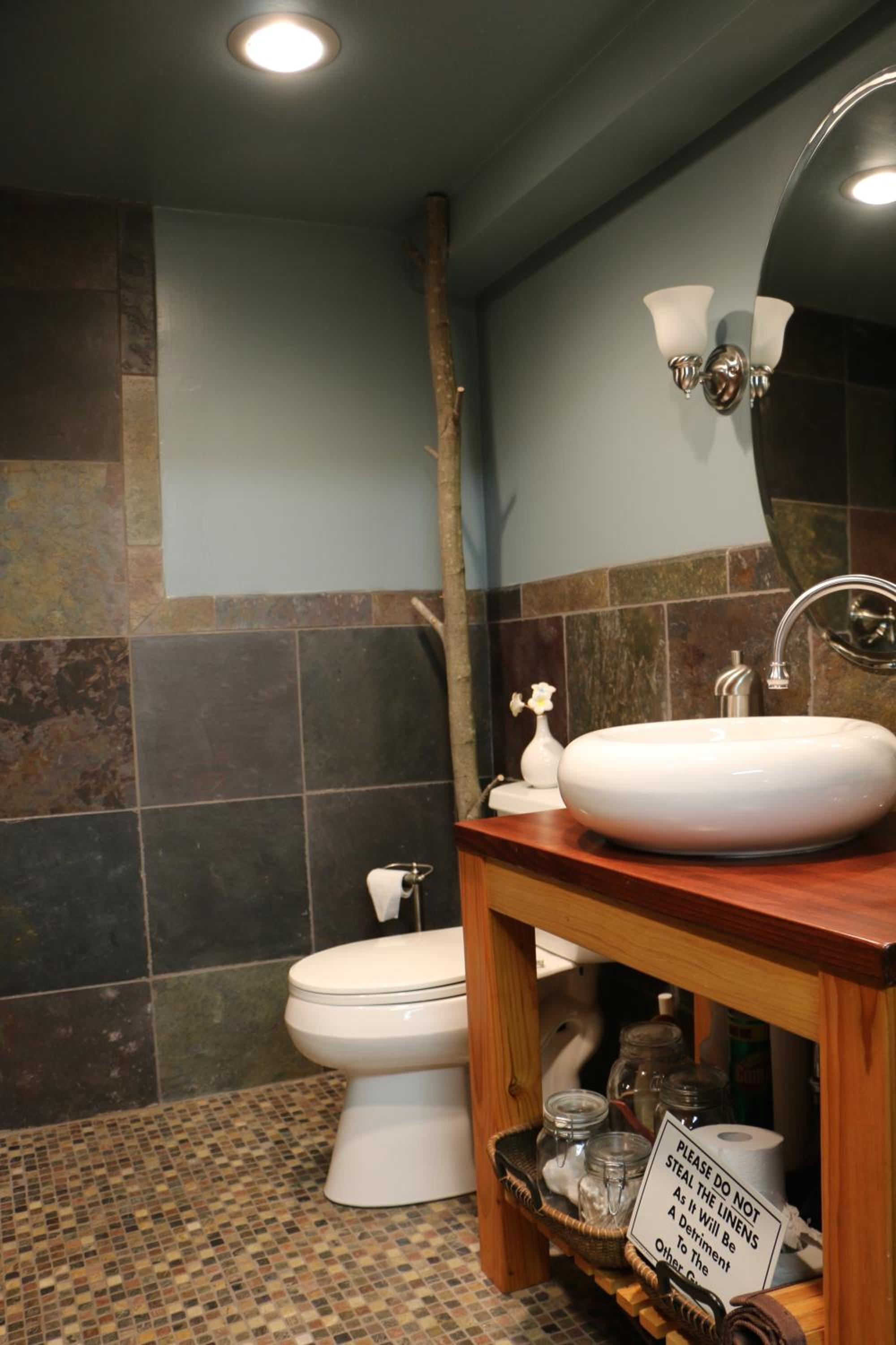 Cabin in the Woods - Property Image 7