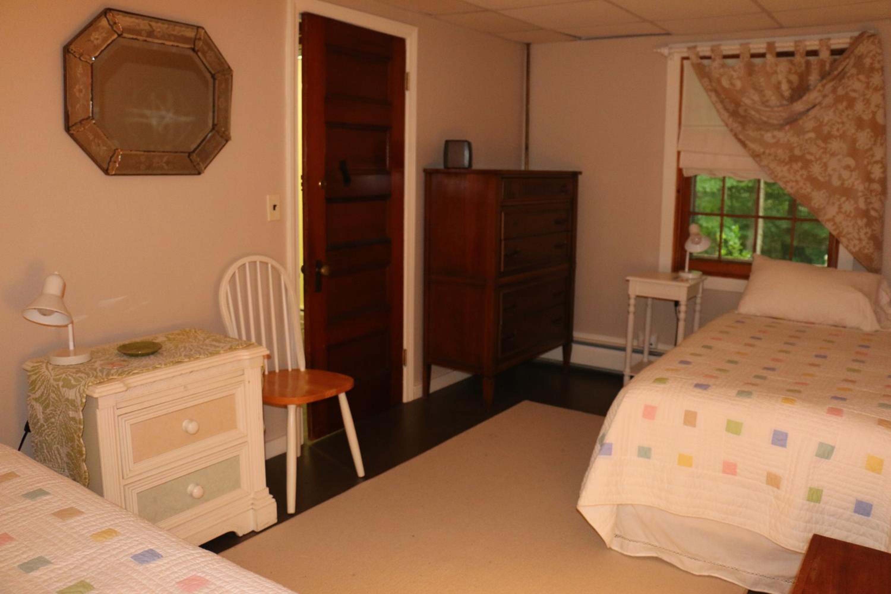 Cabin in the Woods - Property Image 13