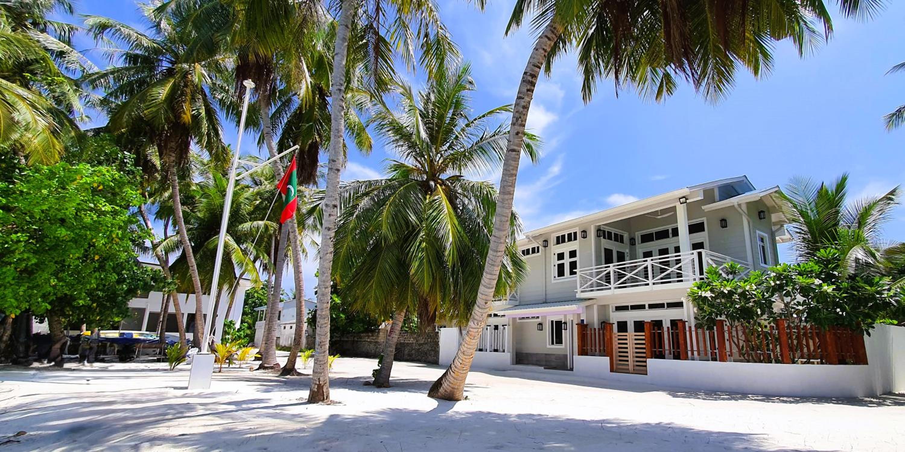 The Fulhadhoo Beach Cottage